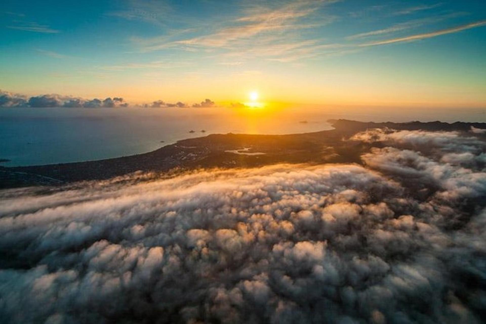Waikiki Sunset 50 Minutes Helicopter Doors On/Doors Off Tour - Thumbnail 9