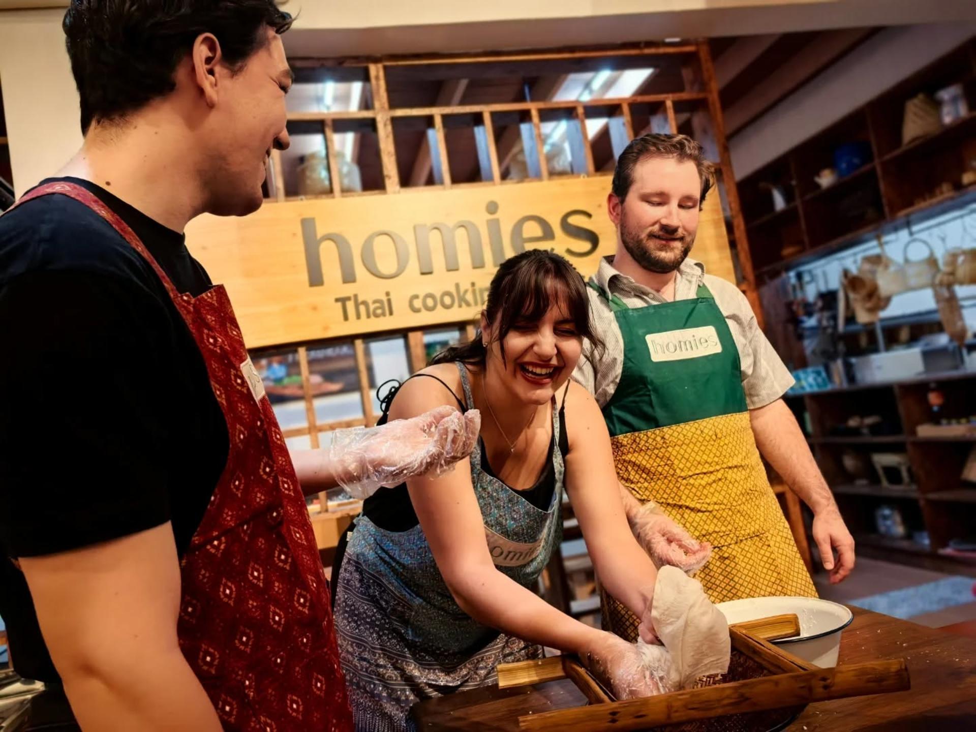 Homies Thai cooking class - Thumbnail 62
