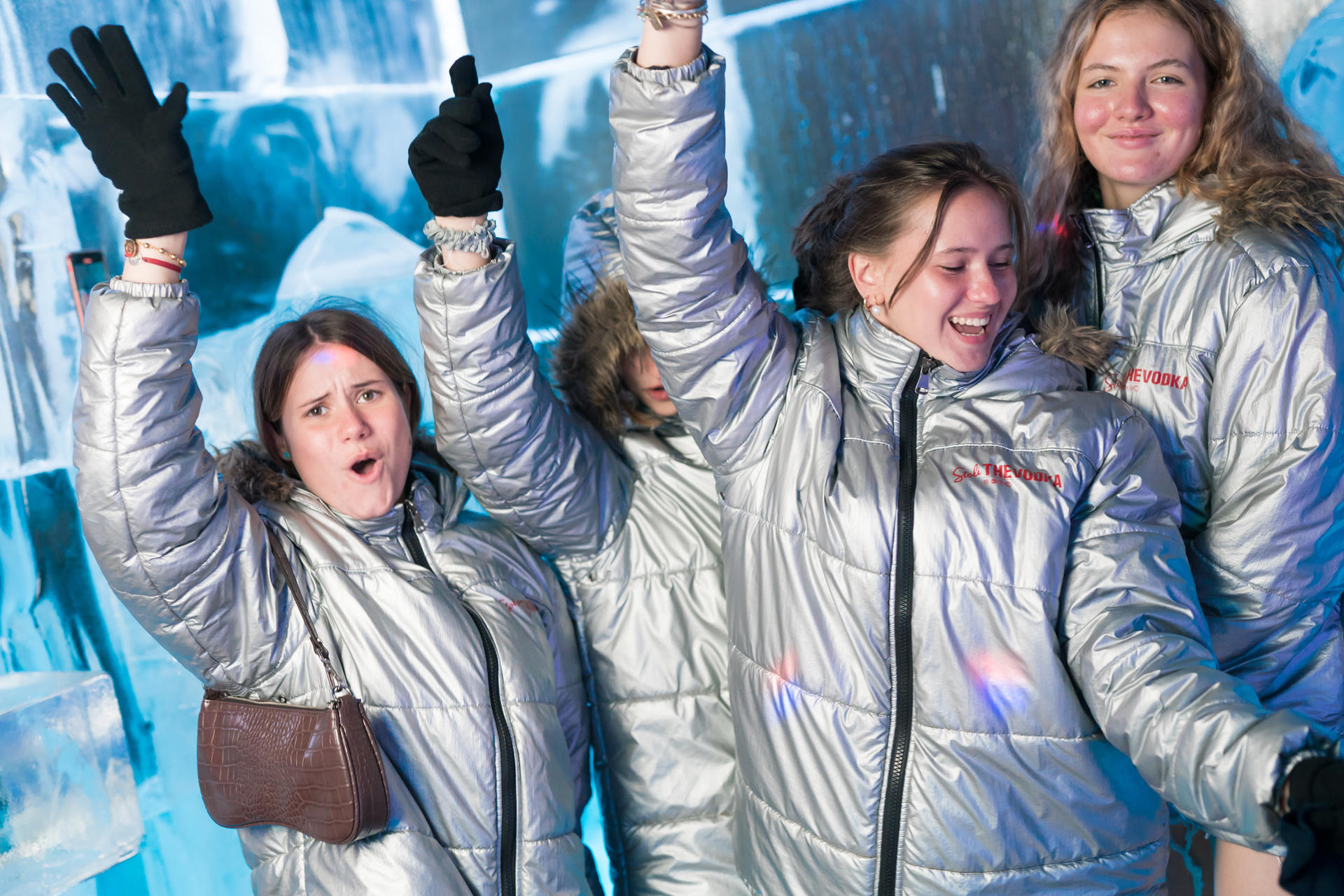 Barcelona Icebar Ticket + 1 Drink - Thumbnail 9