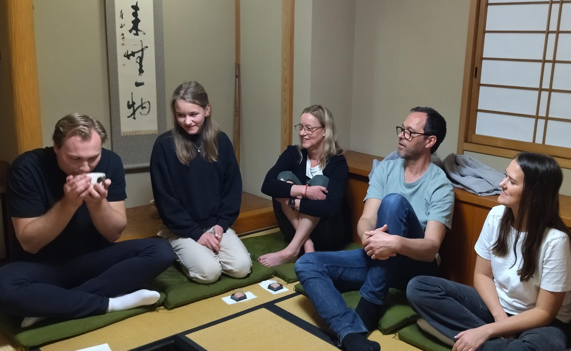 Authentic Tea Ceremony Honmachi Classroom - Thumbnail 21