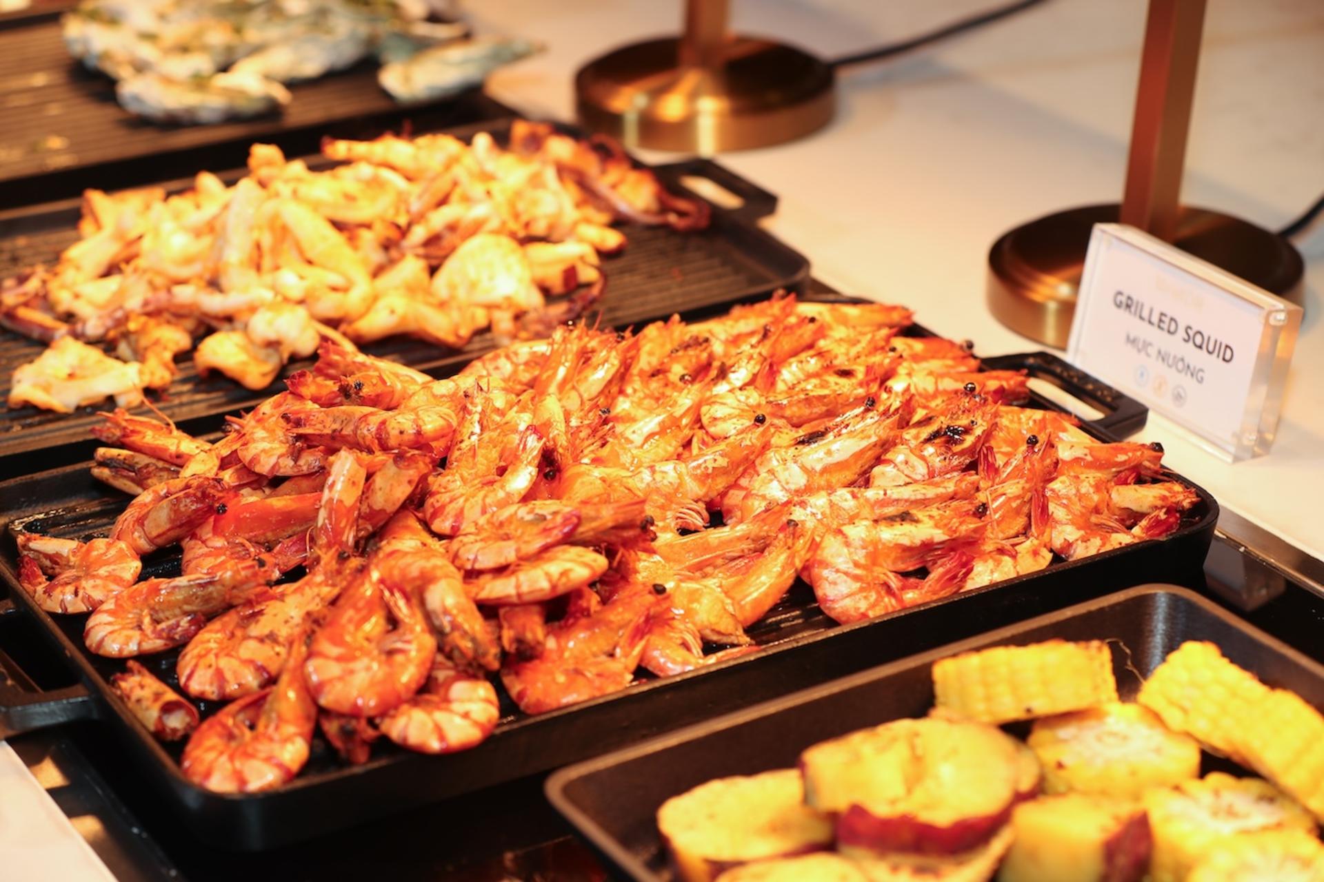 [Hyatt Regency Nha Trang] Lobster and Seafood BBQ Buffet Dinner  - Thumbnail 9