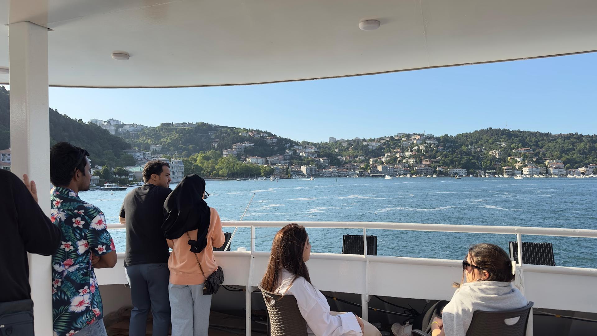 Mega Lufer Sightseeing Cruise with Audio Guide in Istanbul - Thumbnail 20