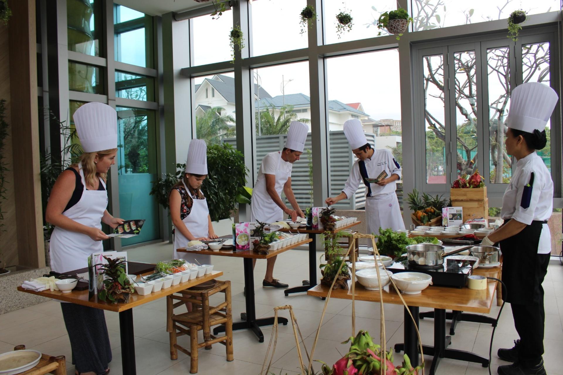 Cooking Class in Grand Mercure Da Nang - Thumbnail 8