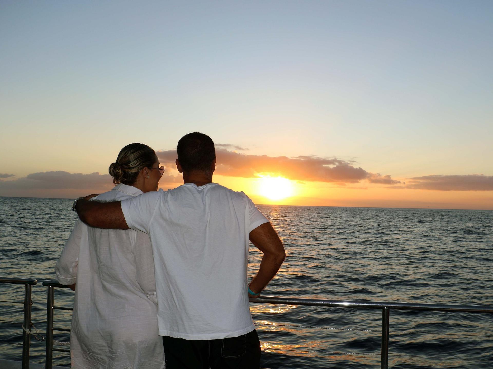 Luxury Sunset Snorkel Cruise with Dolphin Watch in Ko Olina - Thumbnail 11