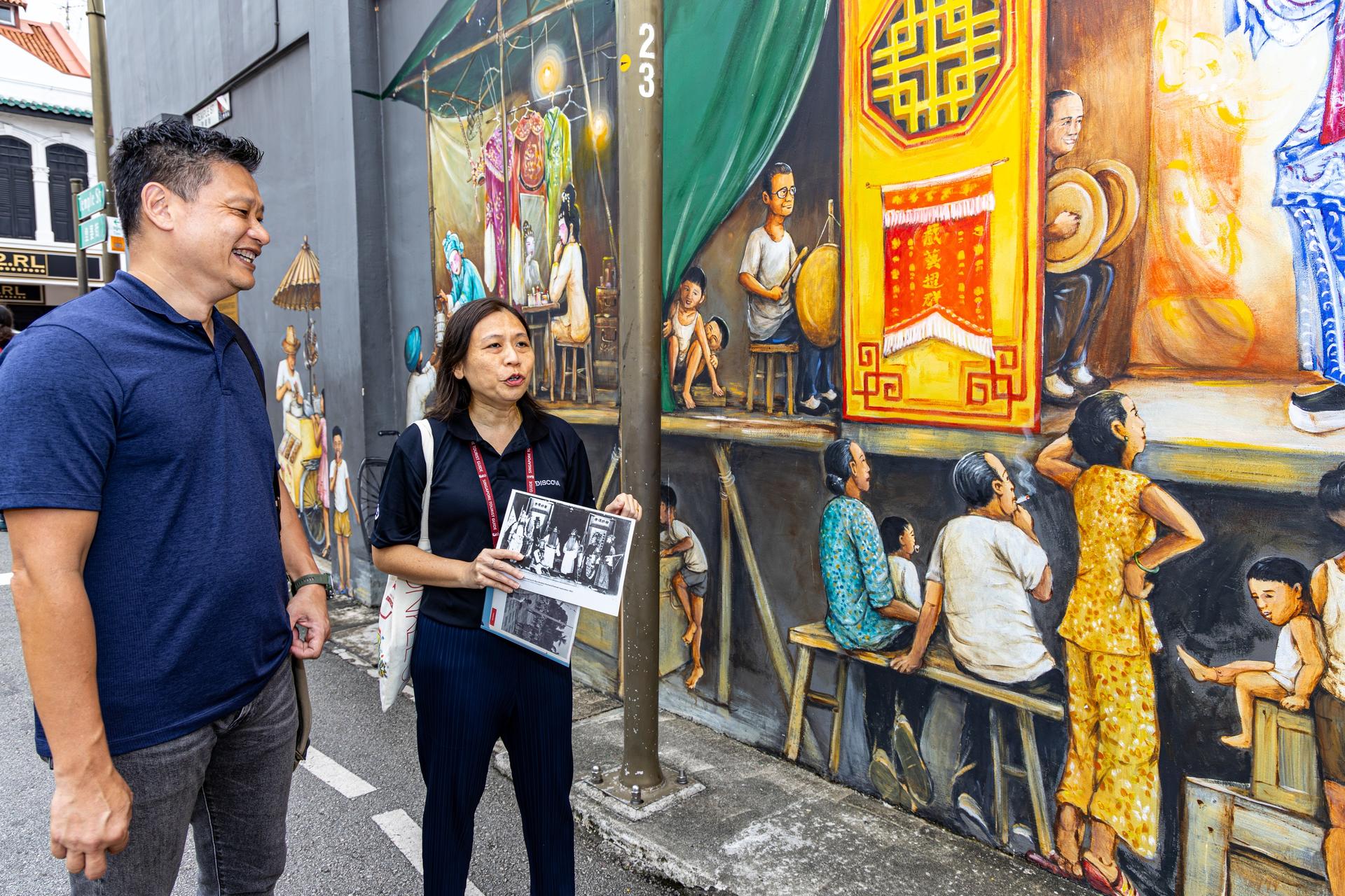 Singapore Foodie Experience Guided Tour with 5 Tastings - Thumbnail 2