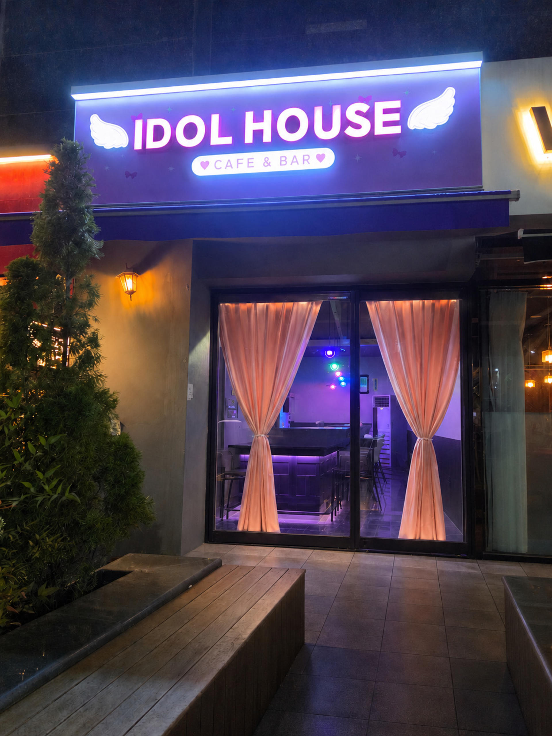 Seoul Gangnam K-Pop Idol Maid Cafe Experience at IDOL HOUSE - Thumbnail 6
