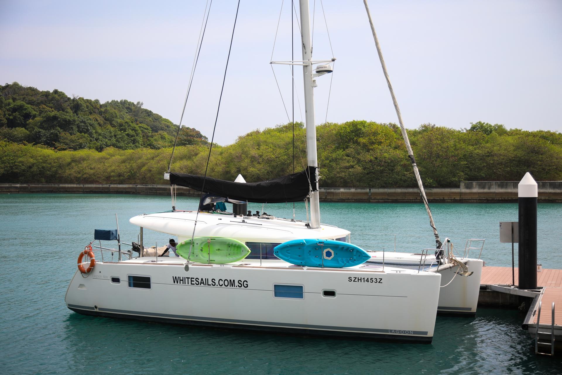 Singapore Yacht Charter by White Sails - Image 1