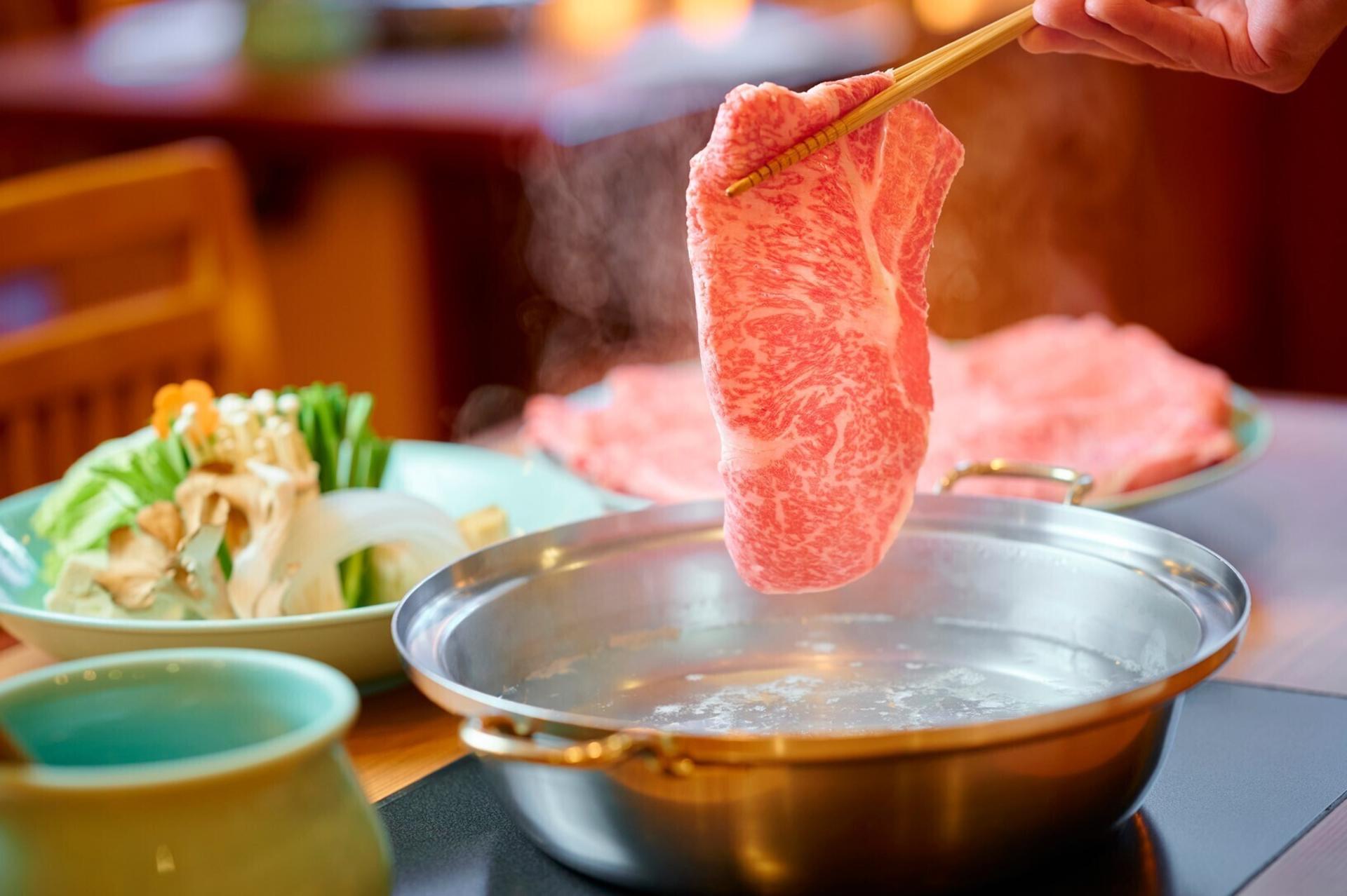 Umeda Wagyu Sukiyaki All-You-Can-Eat Shabuzen (Shabuzen) Osaka - Thumbnail 2