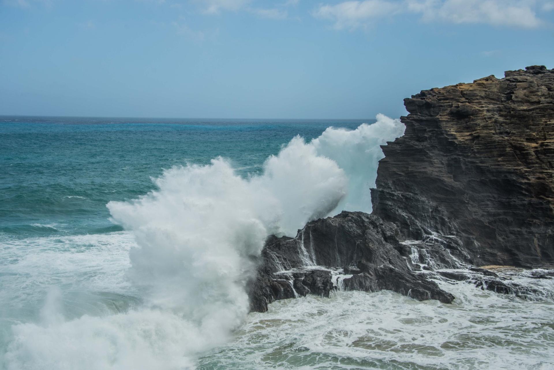 Honolulu Sea-Cliff Tour with Sunset in O'ahu - Thumbnail 2