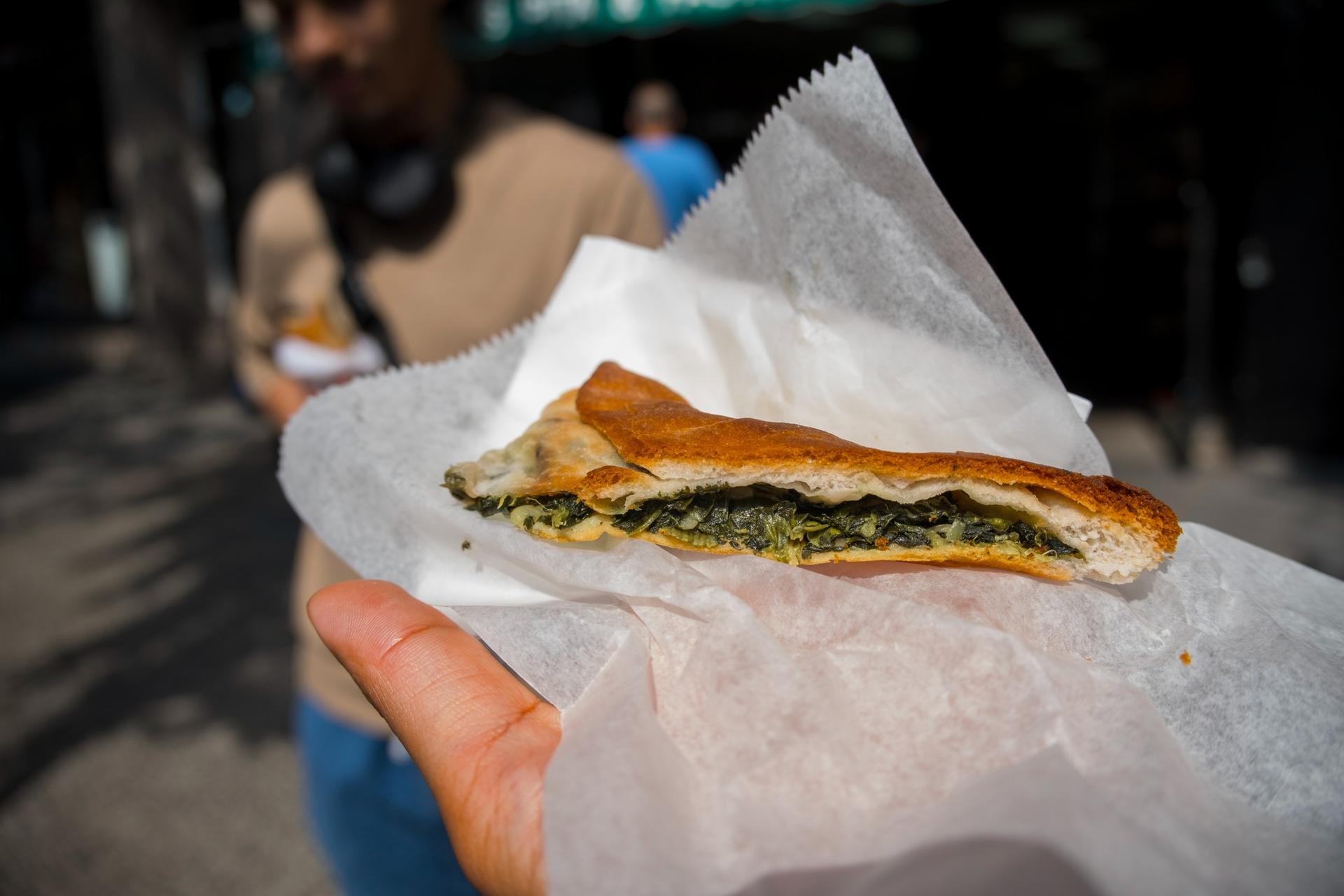 Brooklyn Neighbourhood Eats Walking Food Tour - Thumbnail 6
