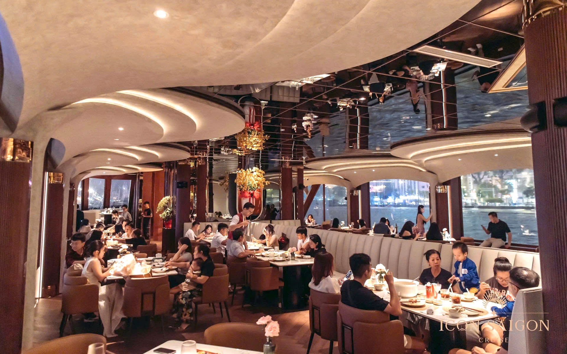ICON Saigon - Luxury Dining Cruise in Ho Chi Minh City - Thumbnail 13
