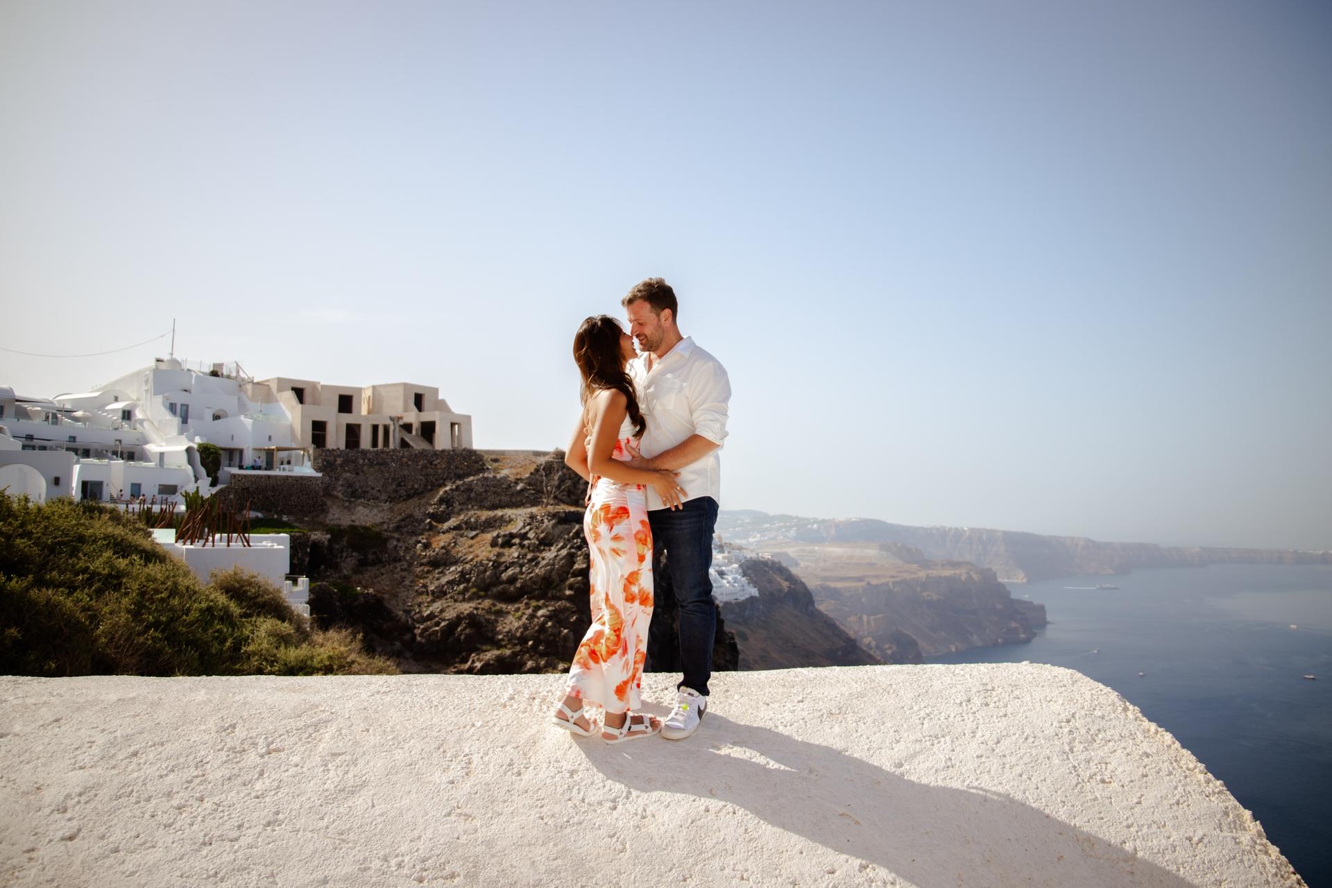 Professional Photoshoot in Santorini - Thumbnail 2