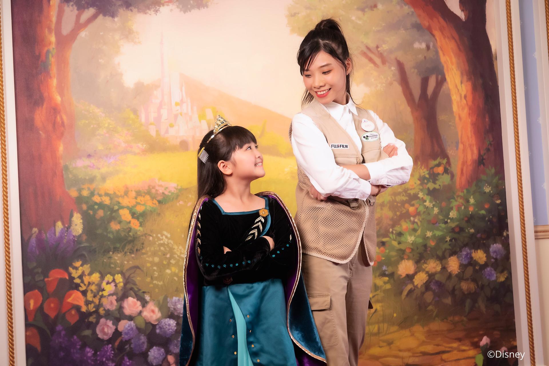 BibbidiBobbidiBoutique - Disney Princess Make-up and Photo Shooting Service - Thumbnail 15