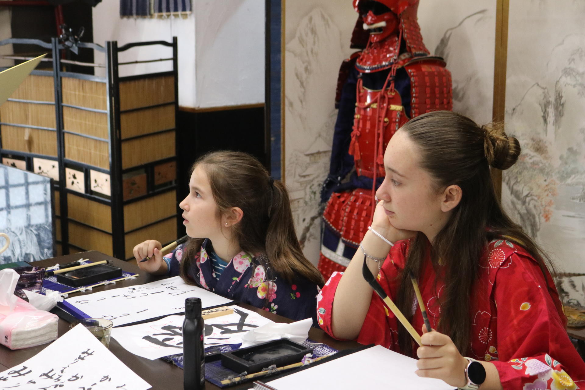 Learn Japanese calligraphy and Zen while wearing a kimono - Thumbnail 7
