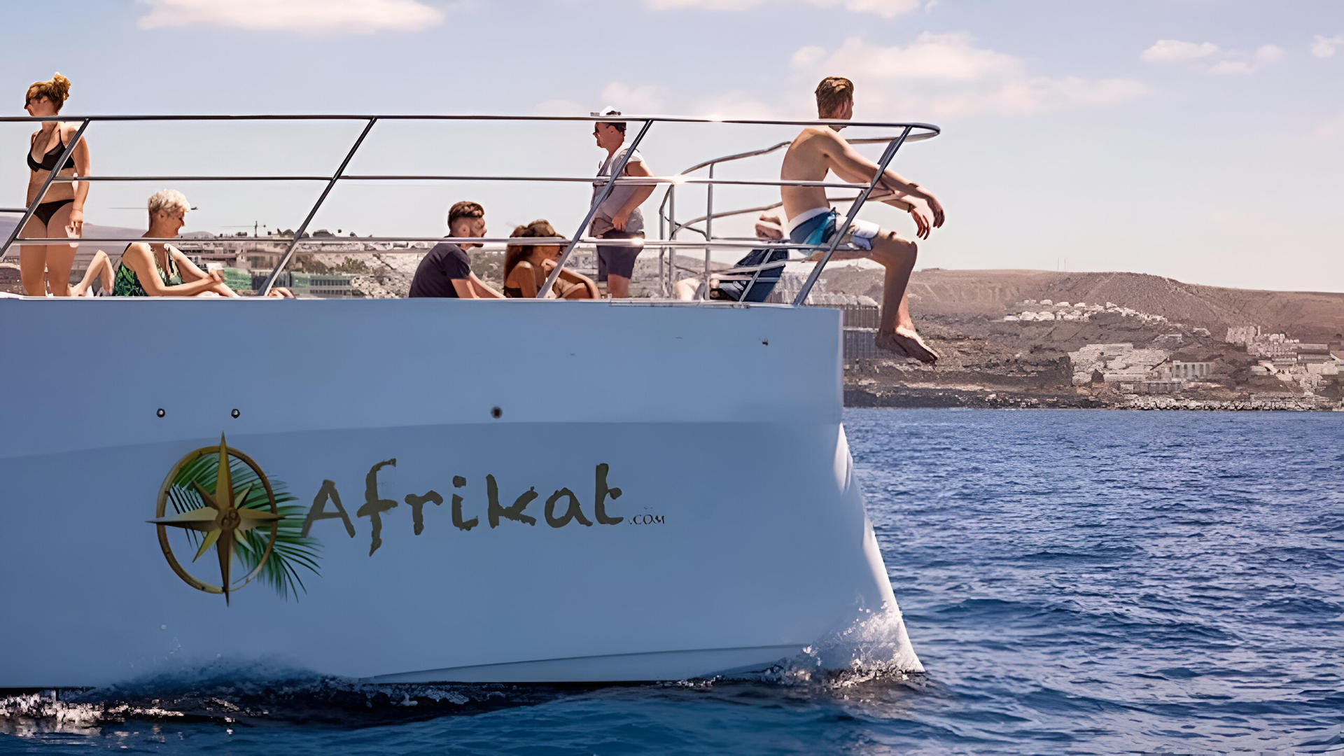Catamaran cruise experience in Gran Canaria - Thumbnail 2