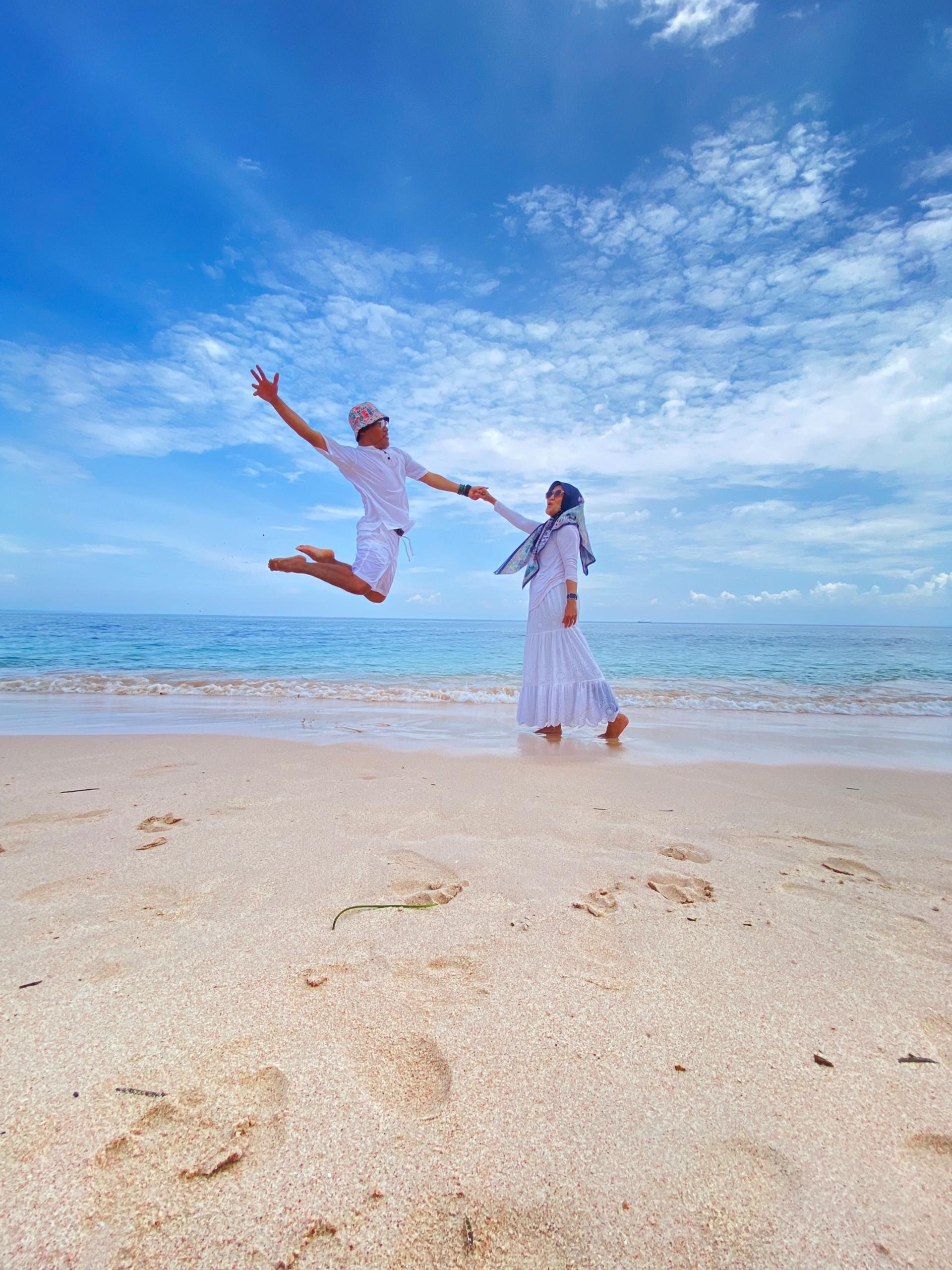 Lombok Pink Beach & Gili Islands Full-Day Private Tour - Thumbnail 7