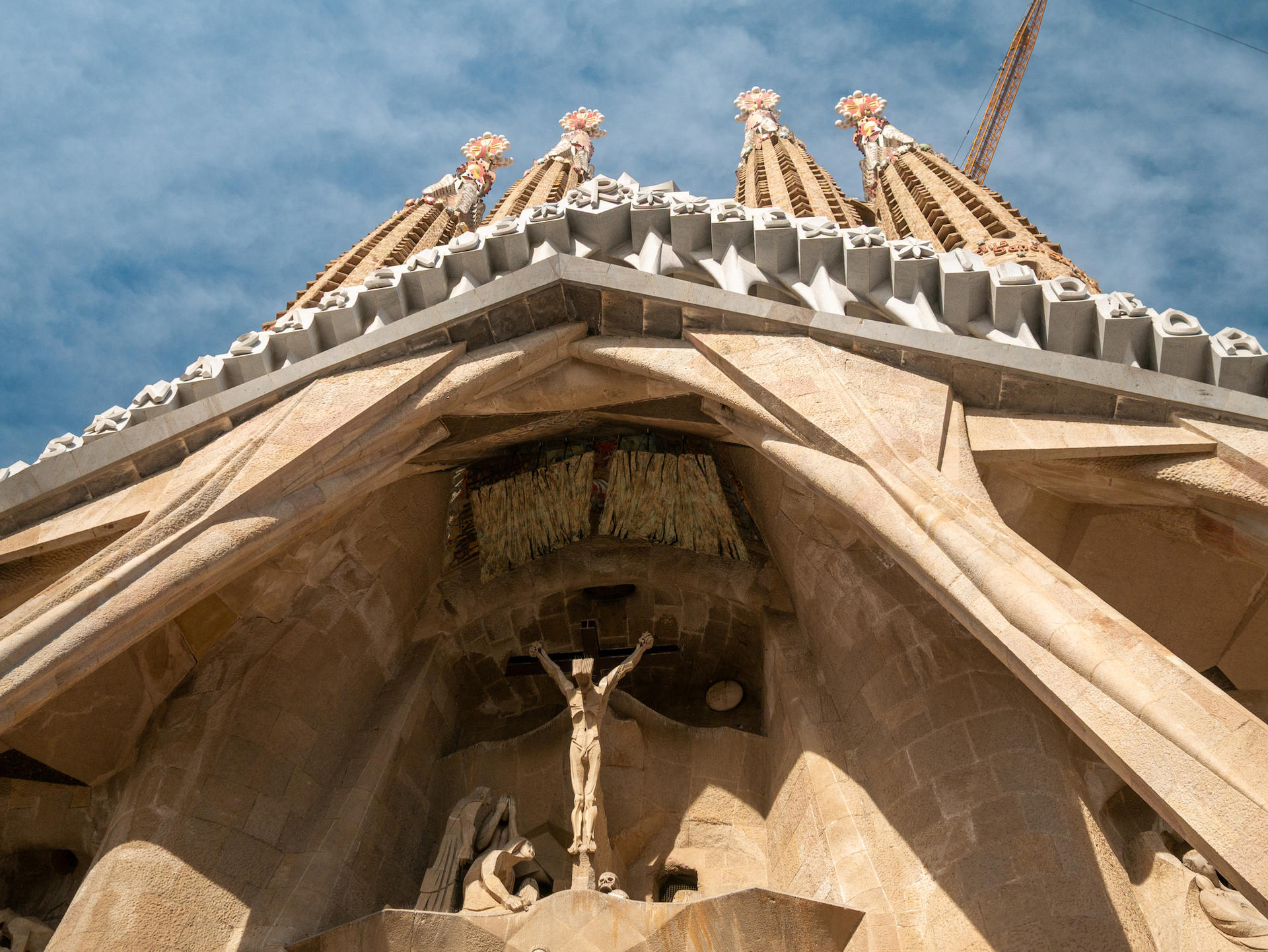 Sagrada Familia Golden Hour & Casa Mila Tour with Cava Tasting  - Thumbnail 32