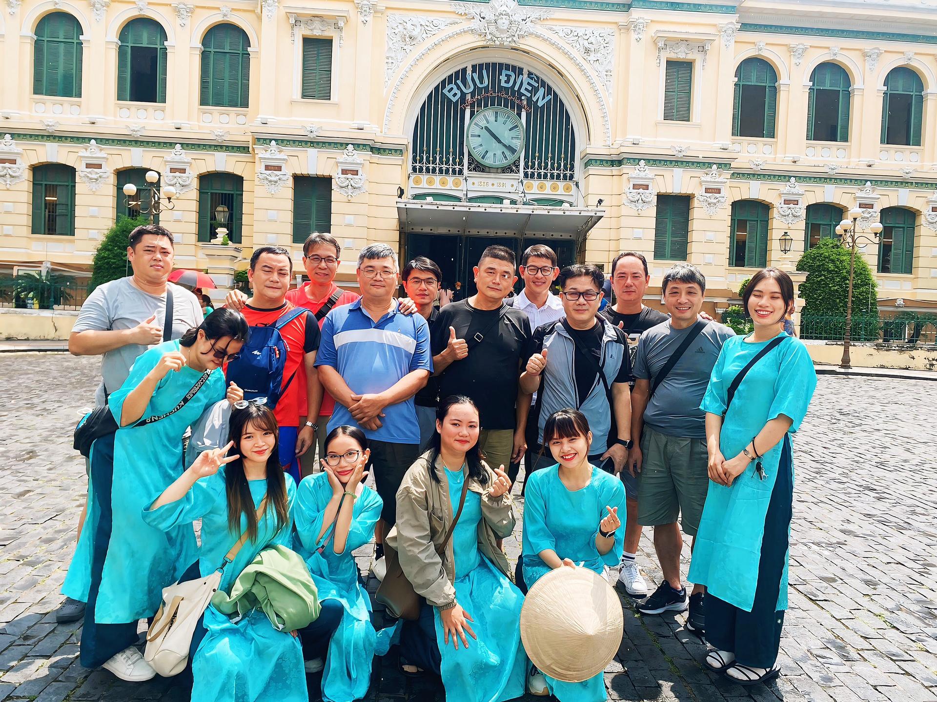 Premium Street Food Tour & Sightseeing on Scooter Ho Chi Minh City - Thumbnail 27