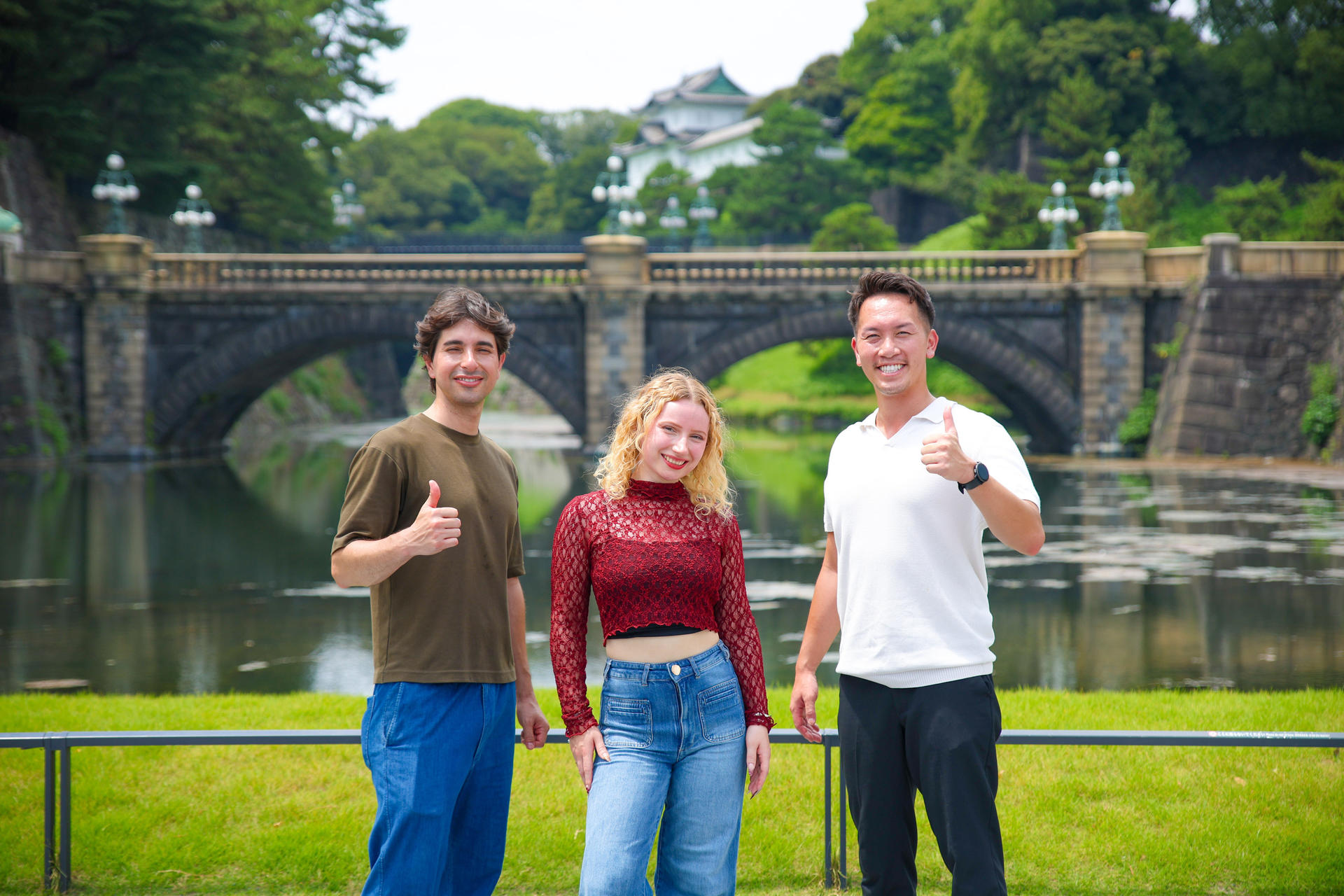 Tokyo: Imperial Palace & Shogun Castle Walking Tour - Image 1