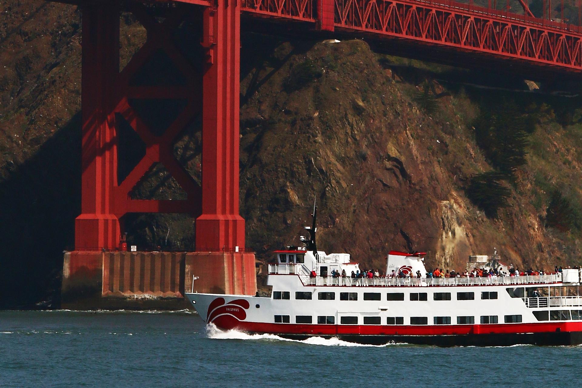 San Francisco Bridge to Bridge Cruise - Thumbnail 2