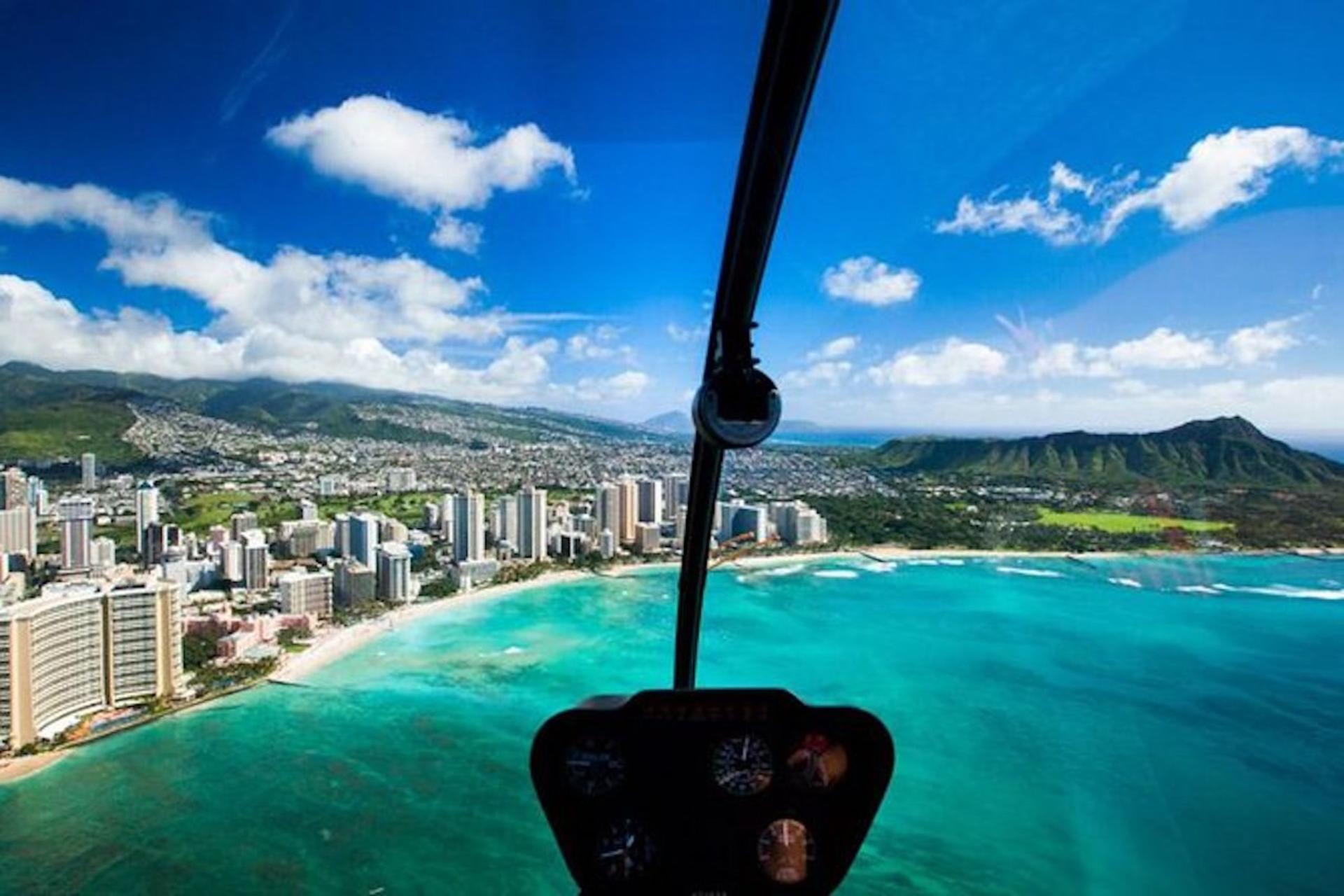 Path to Pali Passage 30 Minutes Helicopter Doors On/Doors Off Tour - Thumbnail 5