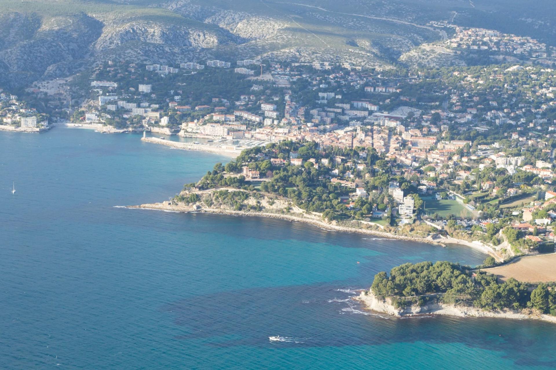 Aix-en-Provence & Cassis Private Tour: Heritage, Art & Sea Views - Thumbnail 2
