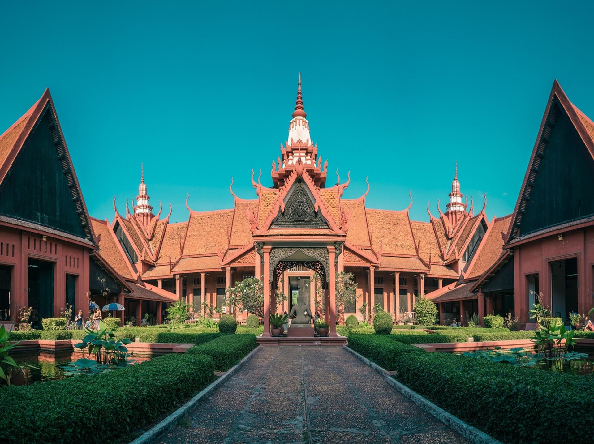 Ho Chi Minh Car Rental With Driver To Phnom Penh, Cambodia Or Vice Versa - Thumbnail 4