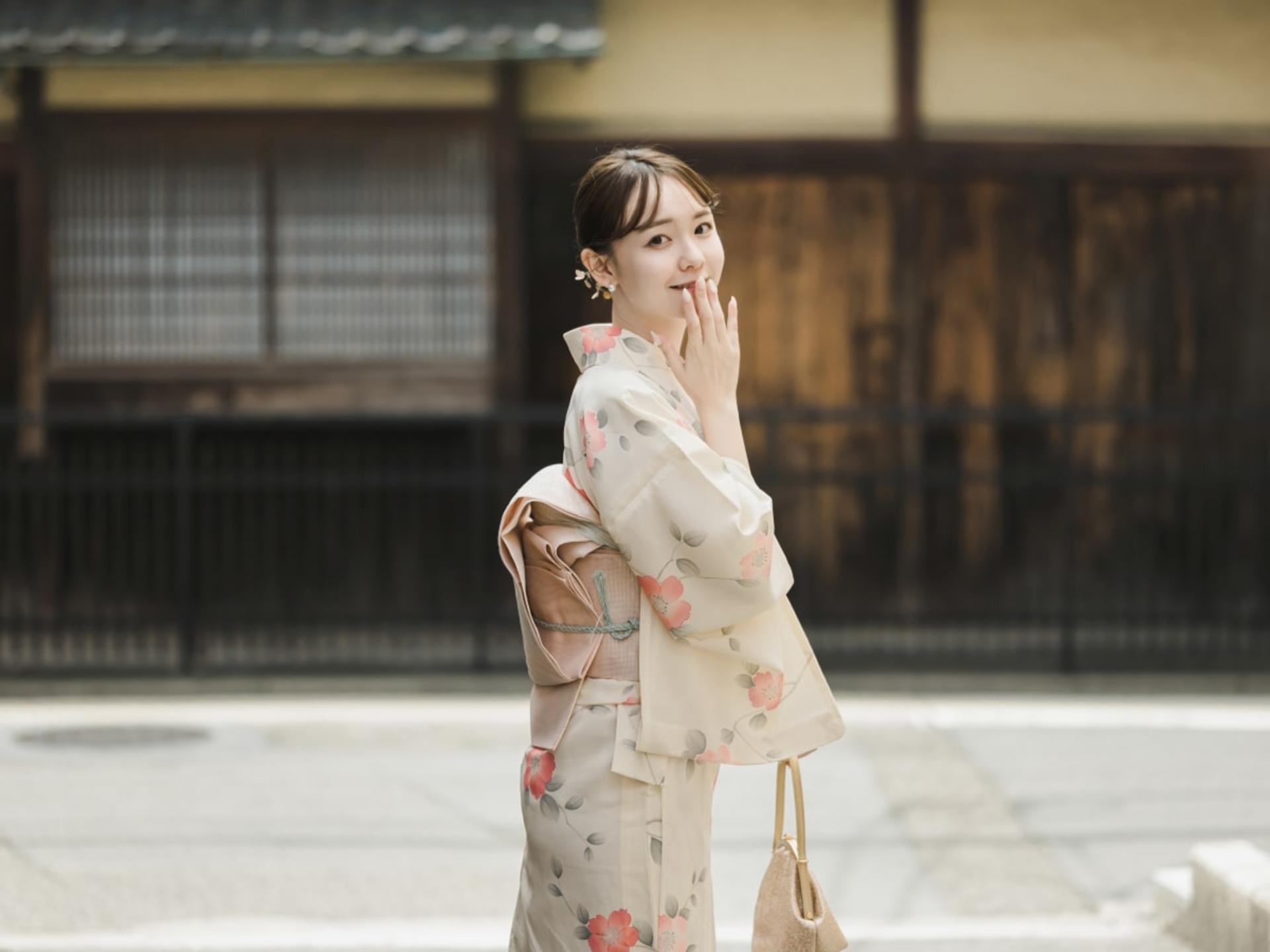 [TekuTeku Kyoto Karasuma Store] Kimono and Yukata Experience Courses - Thumbnail 12