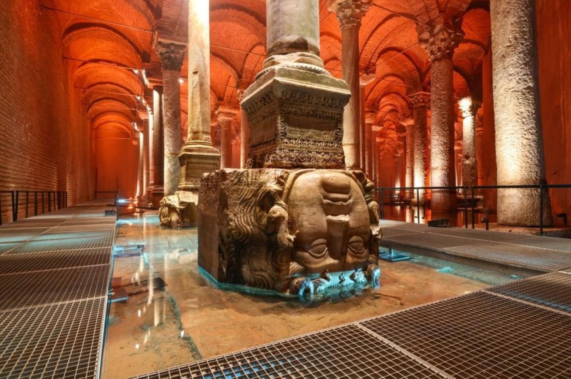 Istanbul Hagia Sophia & Basilica Cistern Half-Day Tour - Thumbnail 2