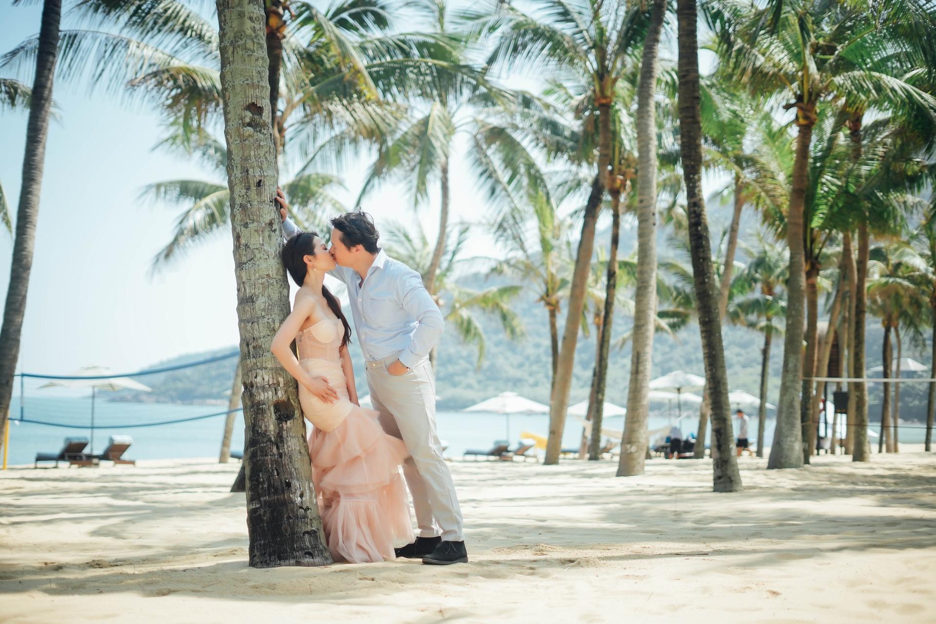 Da Nang: Beach Photoshoot with Professional Photographer - Thumbnail 3