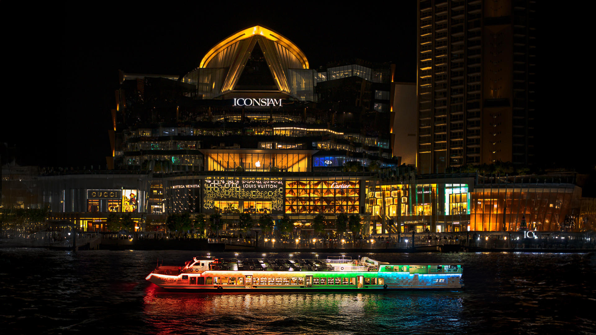 Riverside Faraya Cruise in Bangkok (Halal) - Thumbnail 2