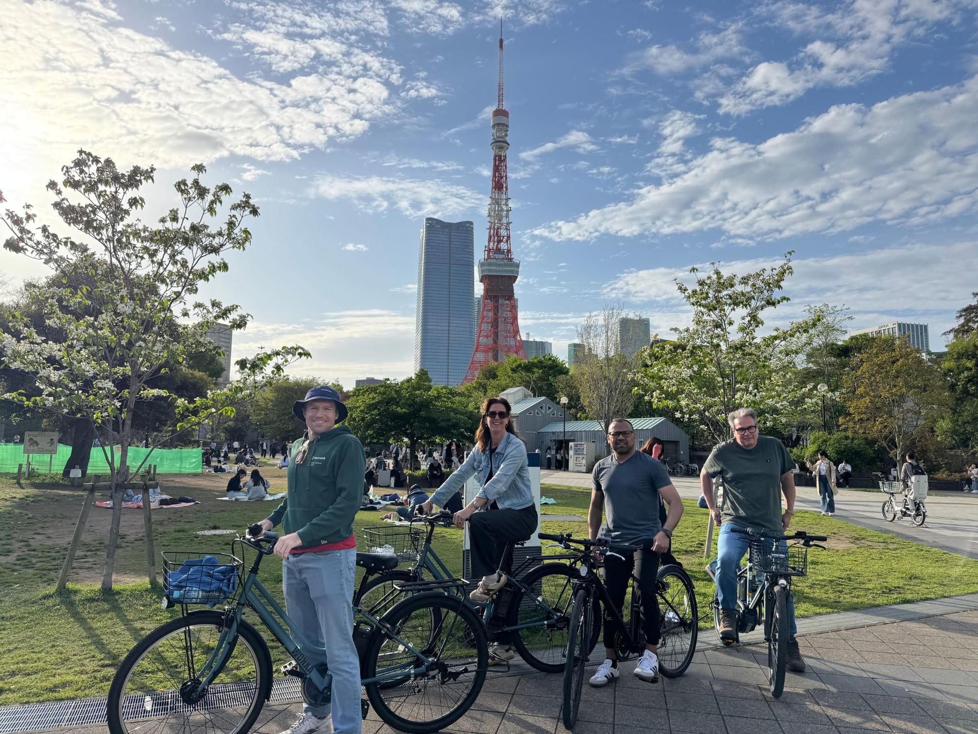 3-Hour E-Bike Experience in Central Tokyo: Palace & Hidden Gems - Thumbnail 3