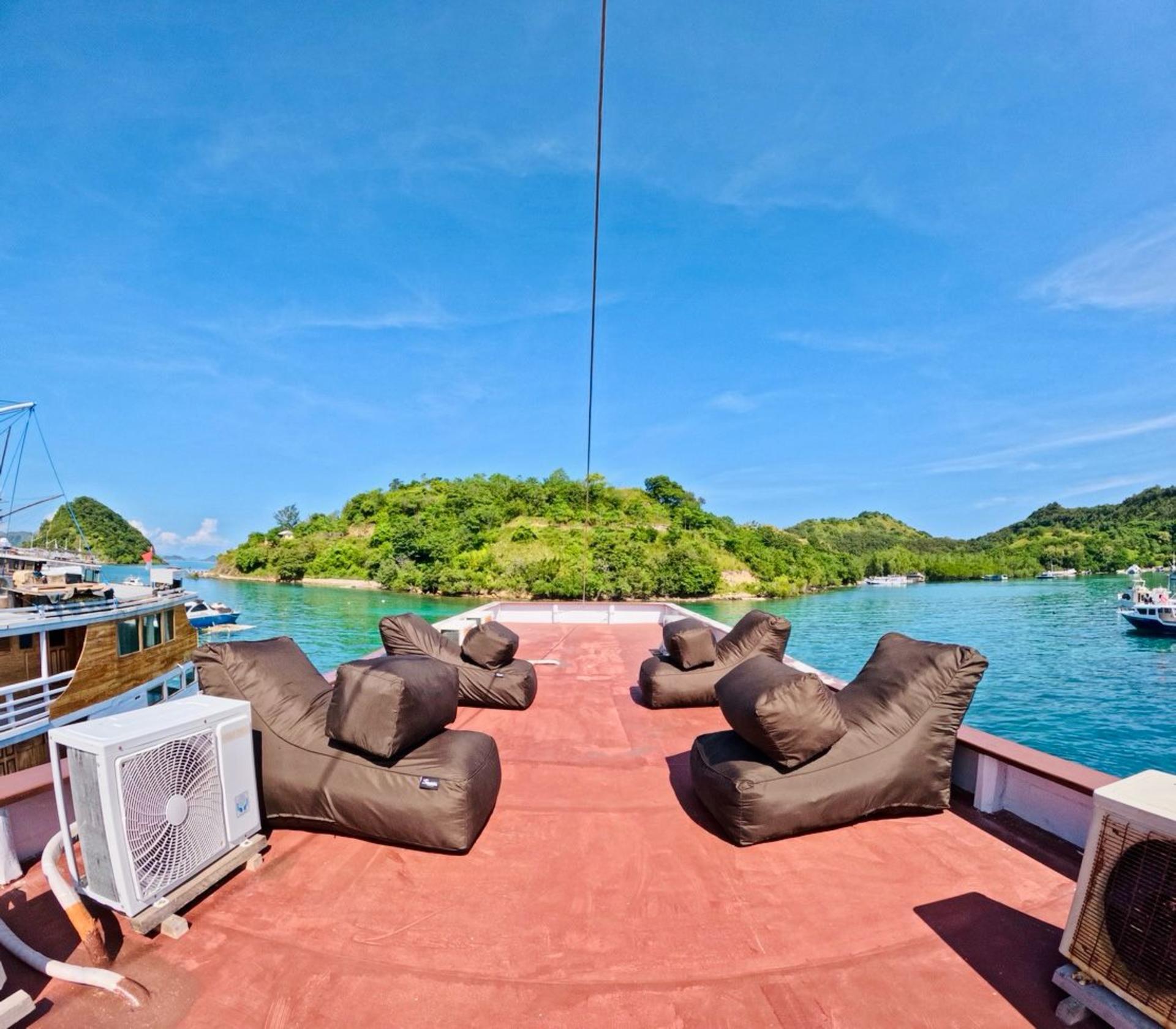[Standard Phinisi] 3D2N Phinisi Sailing Liveaboard from Labuan Bajo - Thumbnail 17