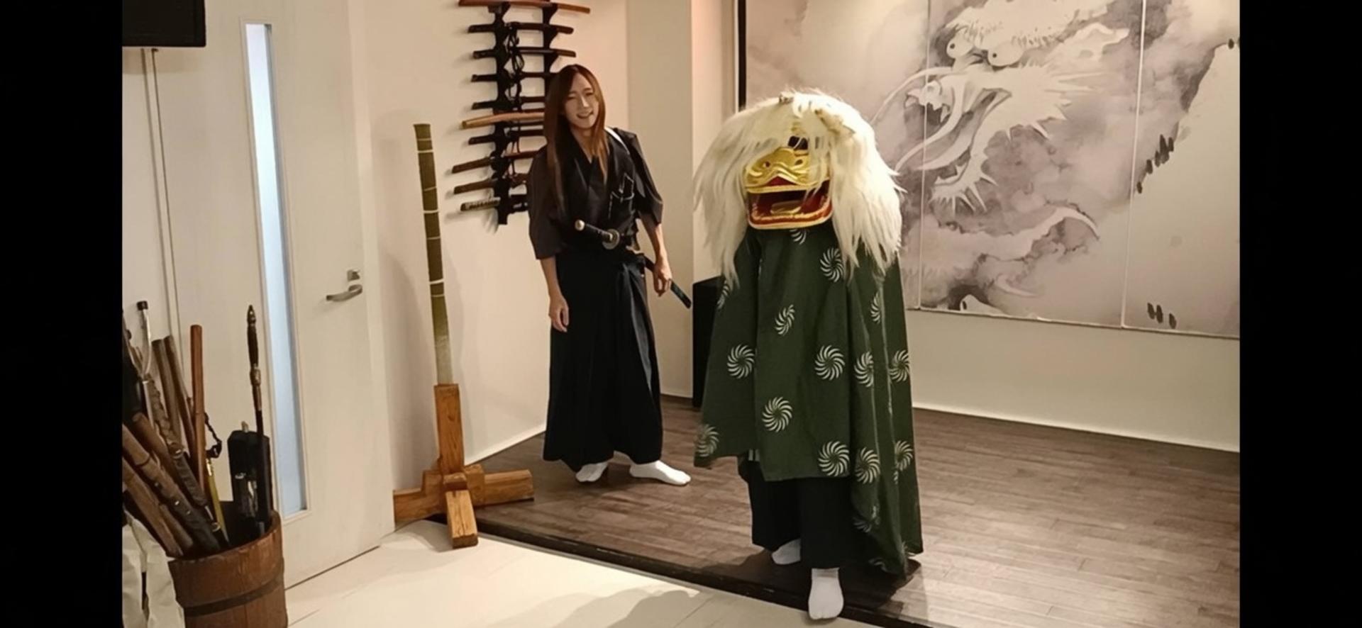 Tokyo: Asakusa Private Ninja & Samurai Show & Experience - Thumbnail 8