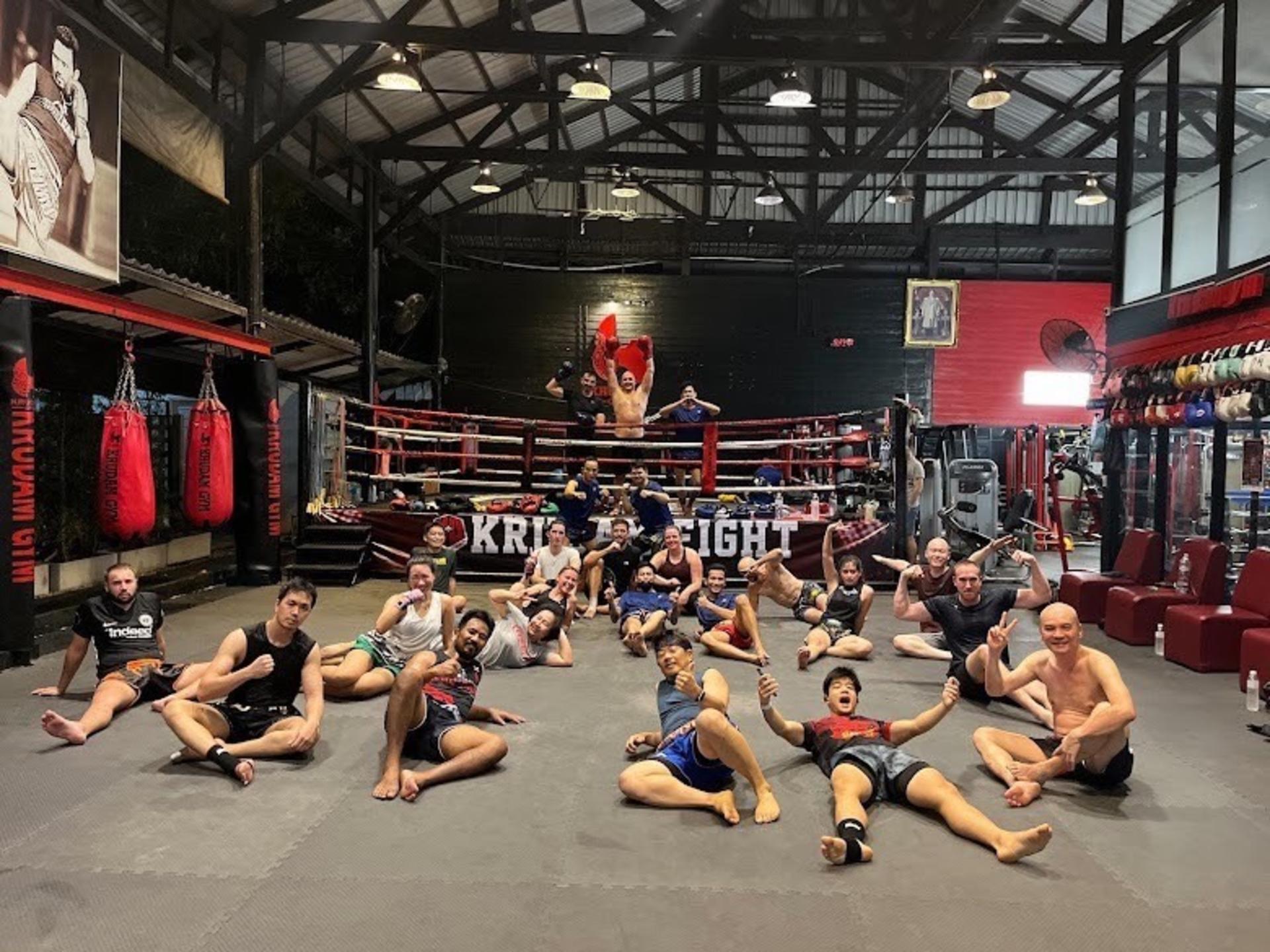 Kru Dam Muay Thai (Thai Boxing) Class Sukhumvit 36 Bangkok - Thumbnail 3