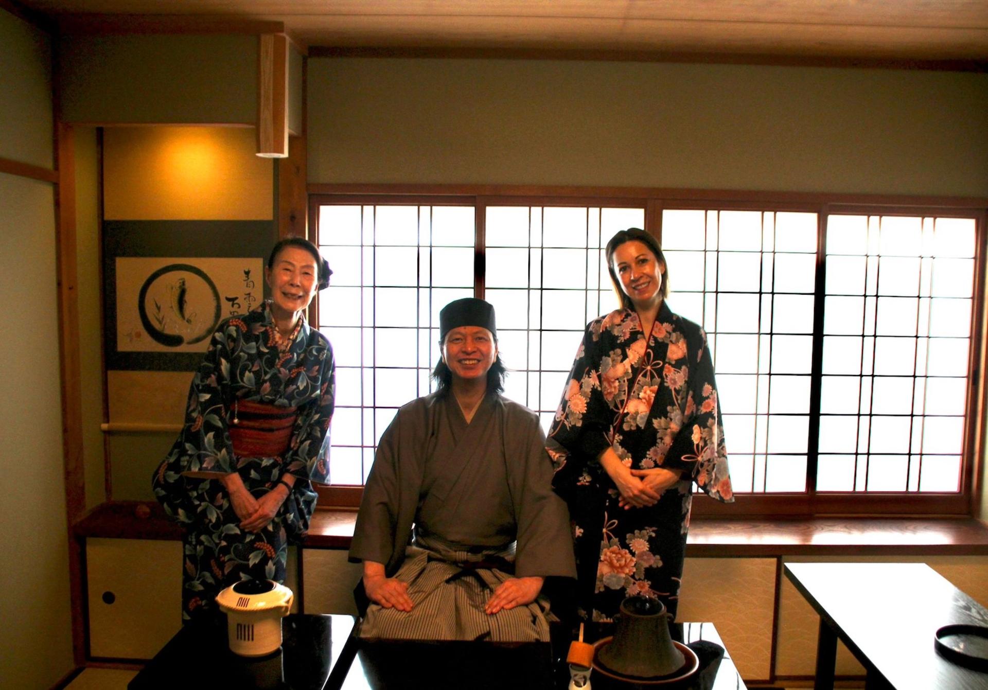 Table-Style Tea Ceremony Experience in Ninenzaka Kyoto - Thumbnail 10