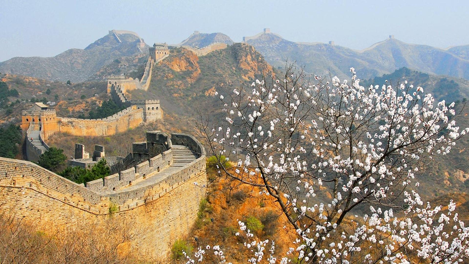 Beijing Private Tour:Jinshanling Hike+Simatai Sunset&Gubei Watertown - Thumbnail 4