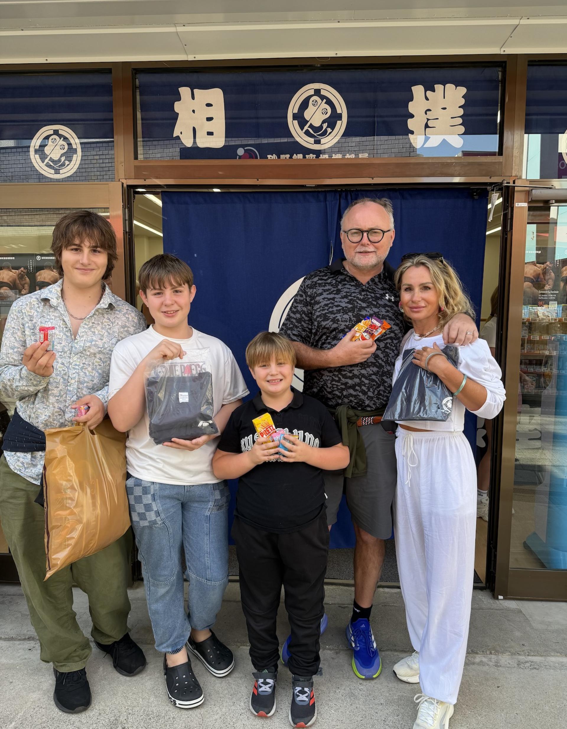 Authentic Sumo Show & Experience in a Local Tokyo Street - Thumbnail 25