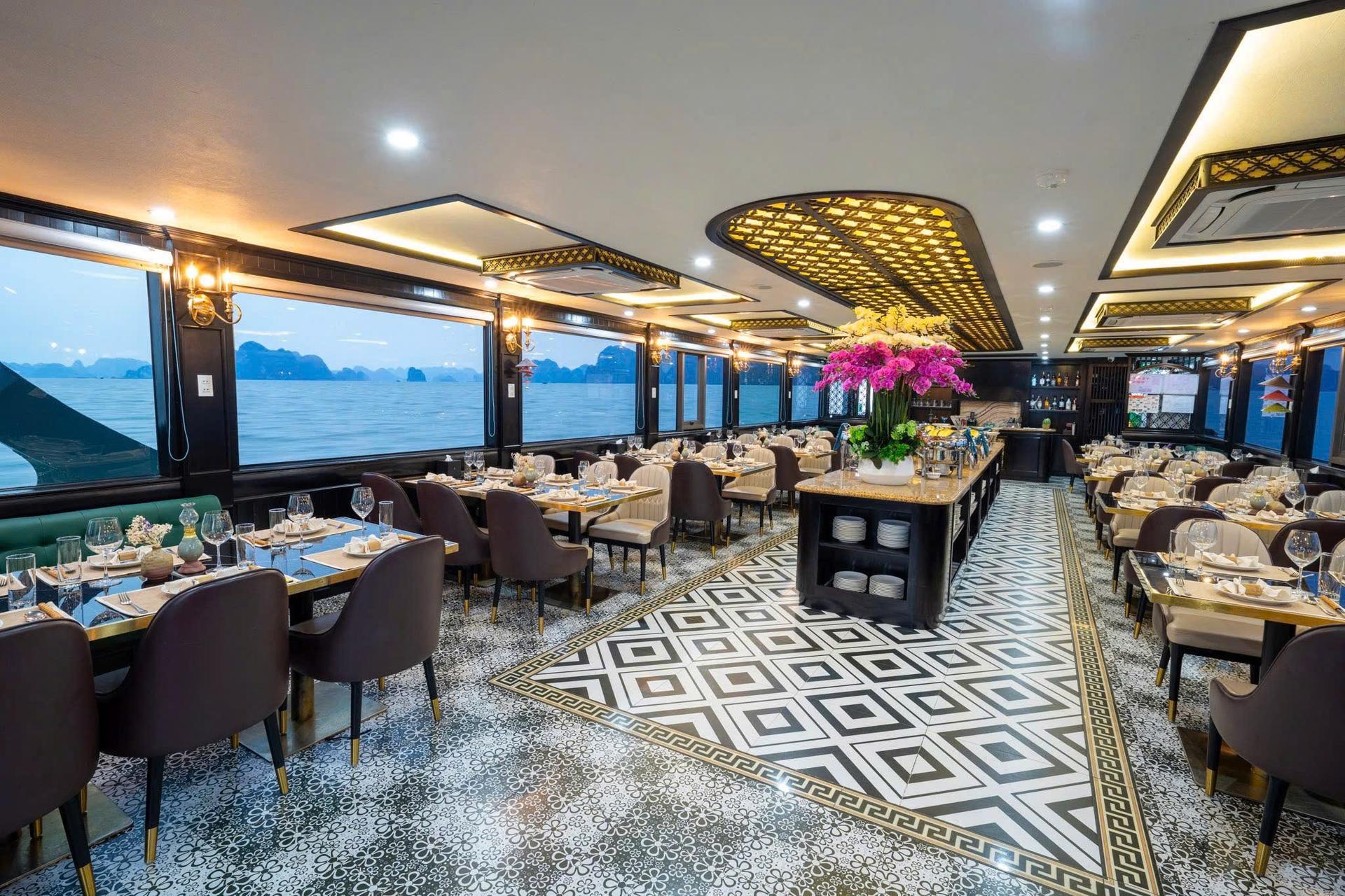 Vera Day Cruise: Ha Long Bay with Sung Sot & Ti Top - Thumbnail 5