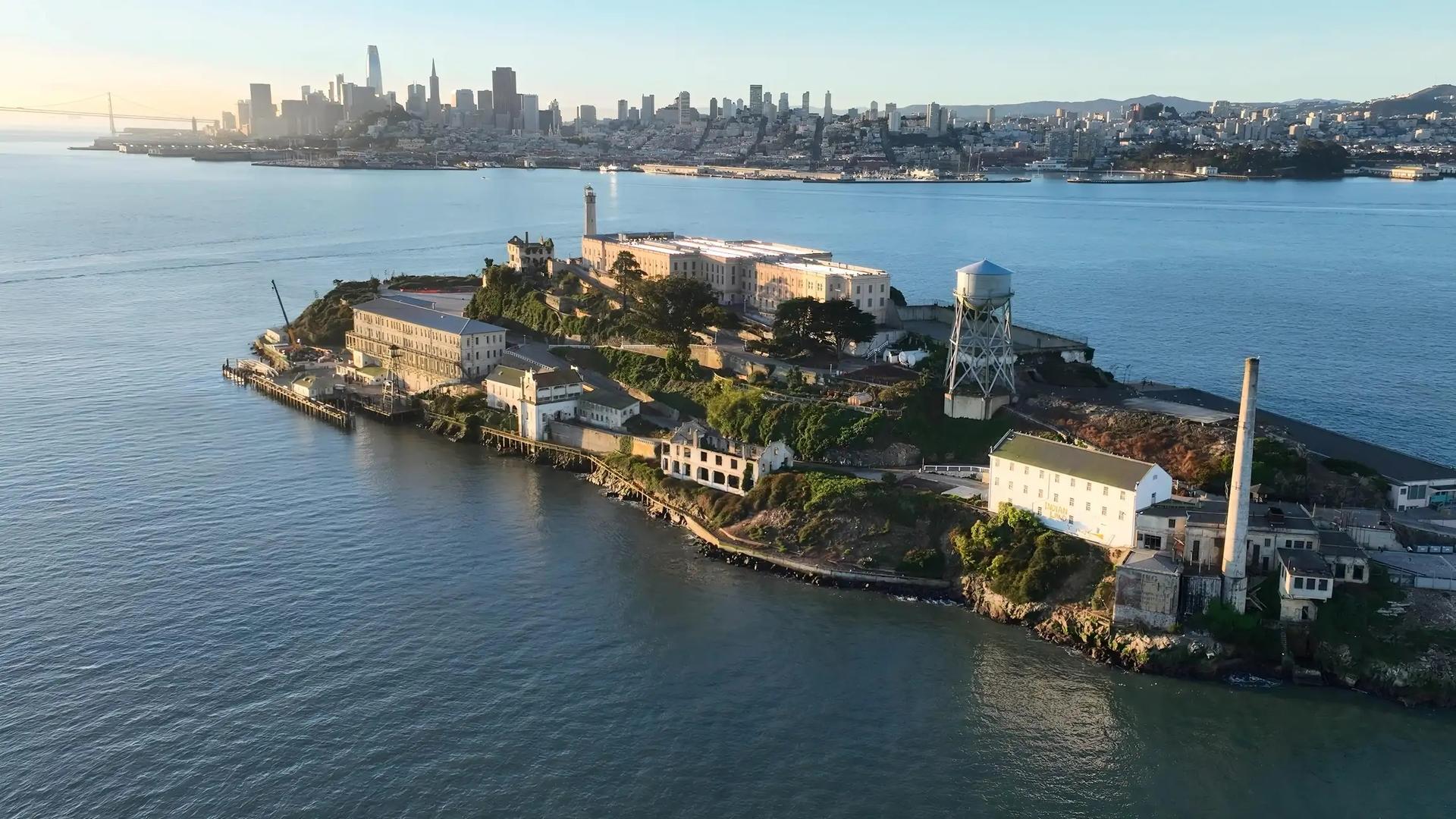 Alcatraz Ticket & Ferry with North Beach Guided Walking Tour - Thumbnail 11