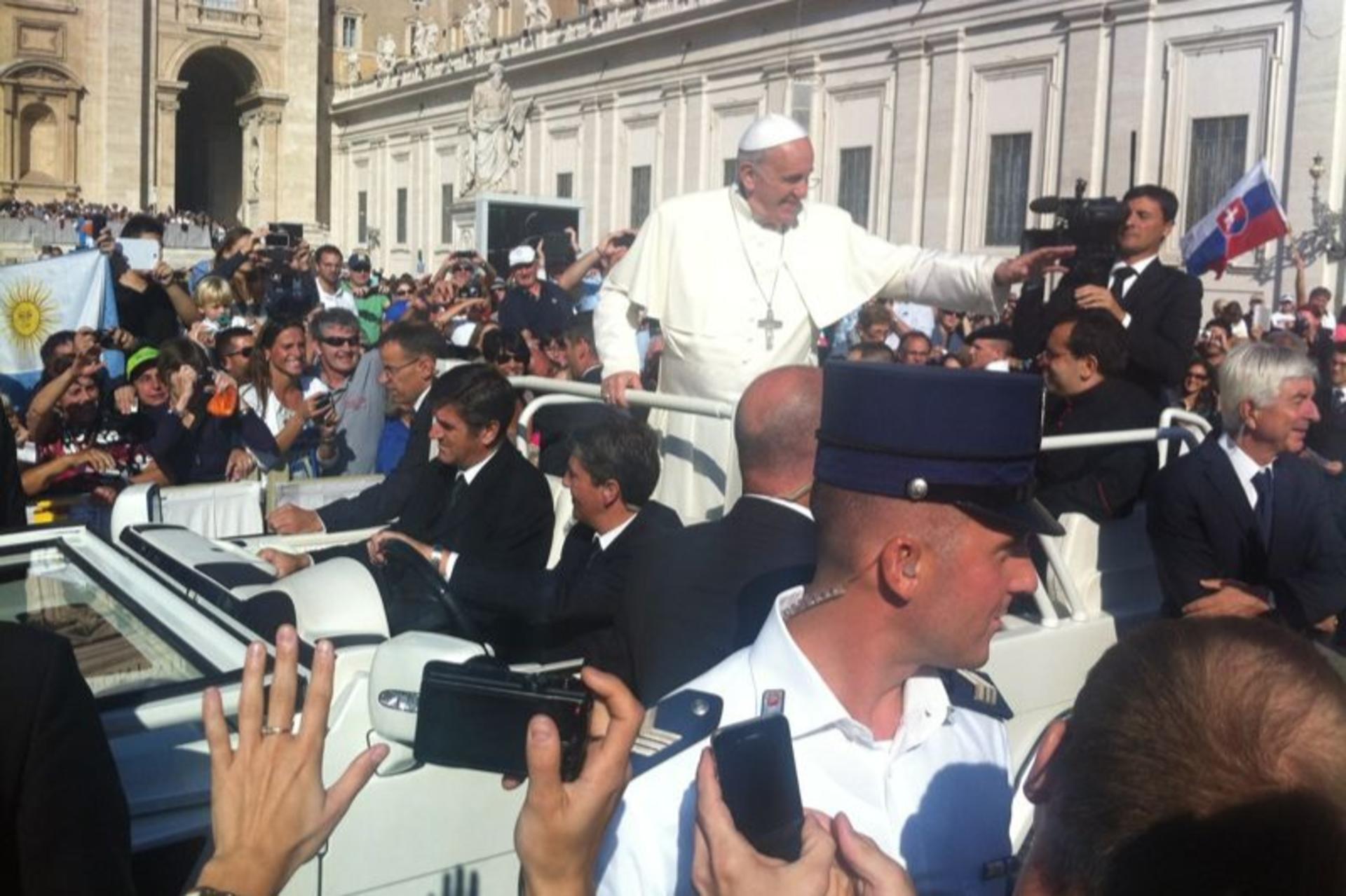 Papal Audience with Pope Leo XIV Tour in Rome - Thumbnail 9