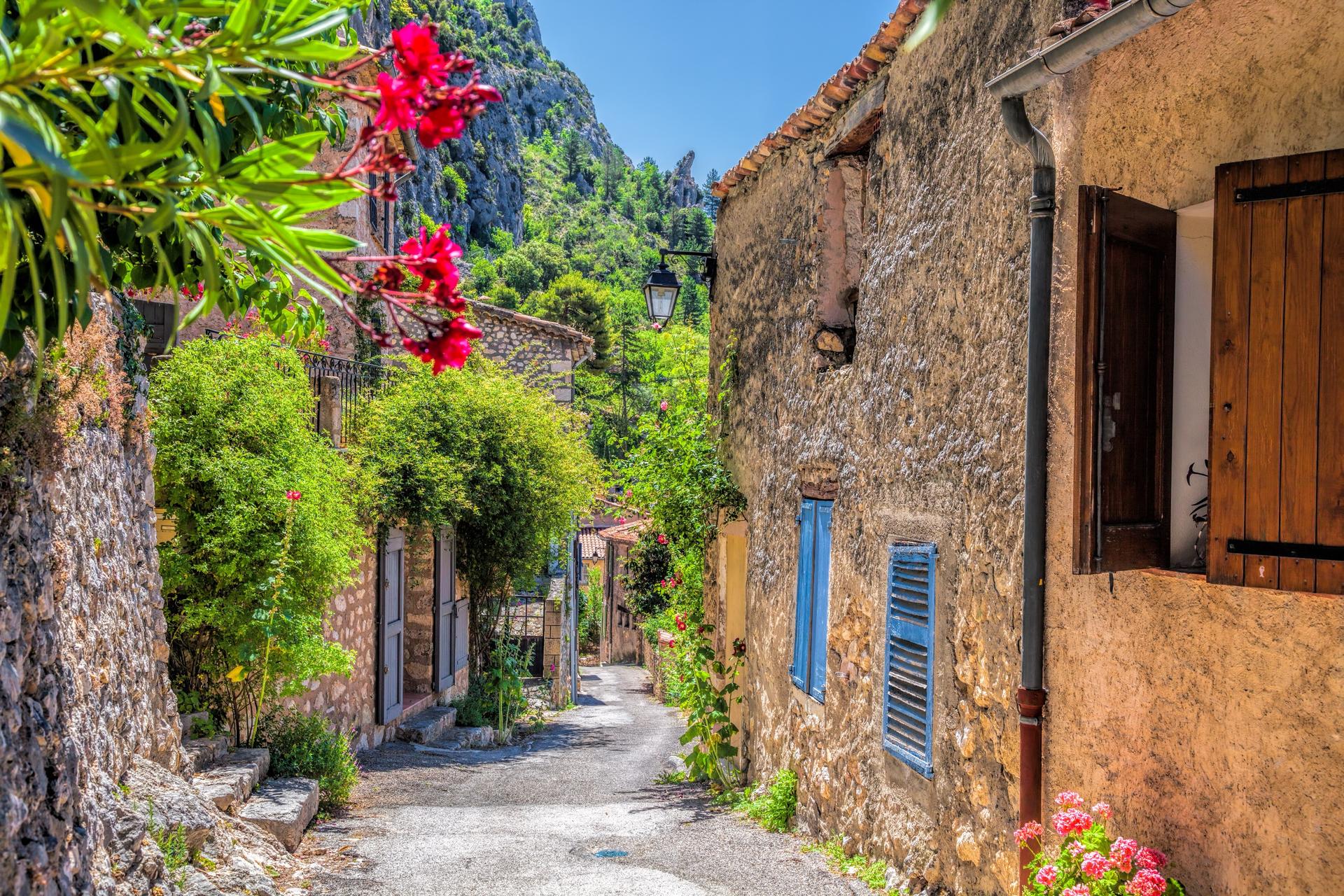 Provence and its Medieval Villages Full-Day Tour from Nice - Thumbnail 7