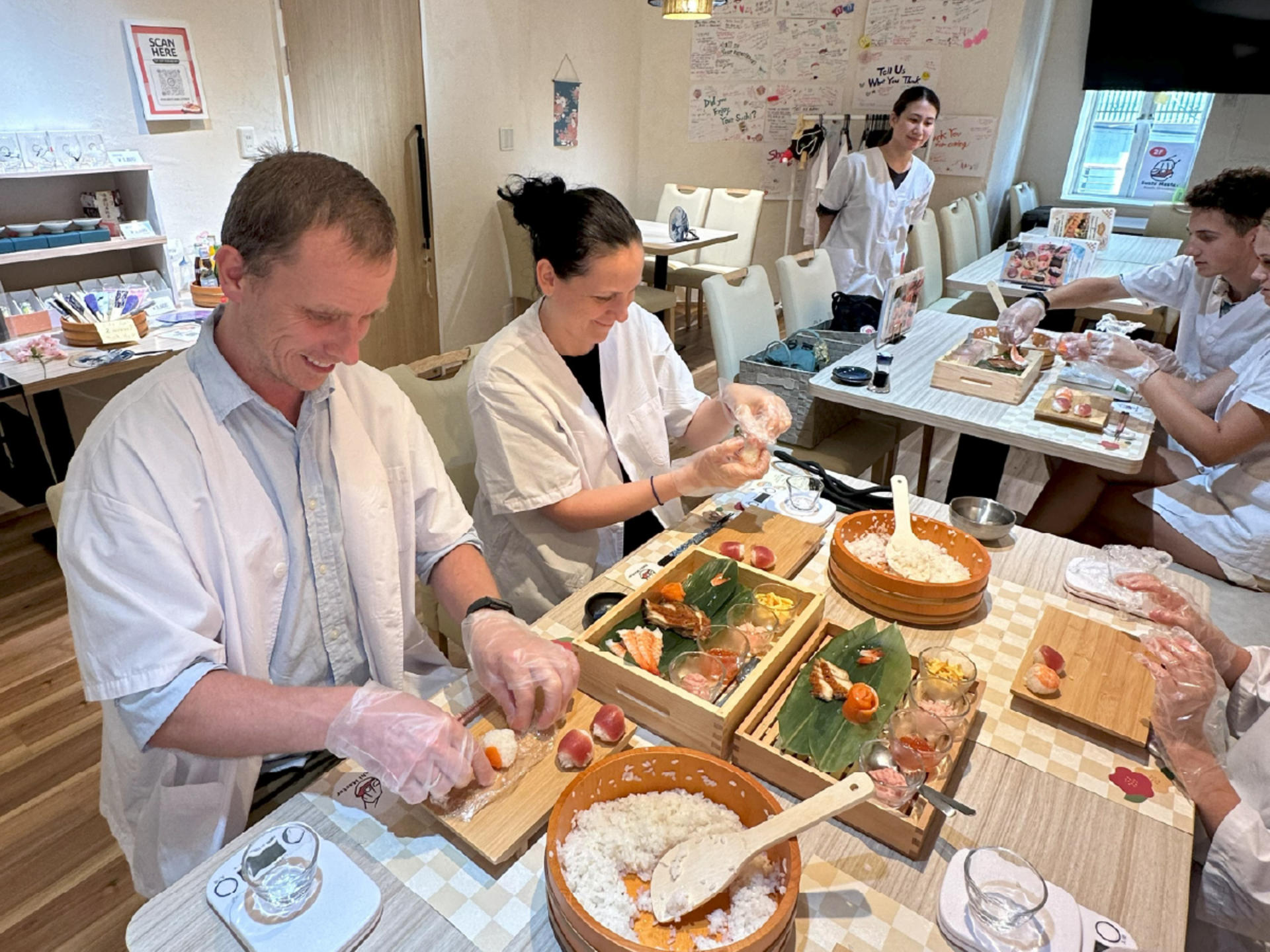 Osaka: Let’s be a Sushi Master in Namba! Same-day bookings welcome! - Thumbnail 10