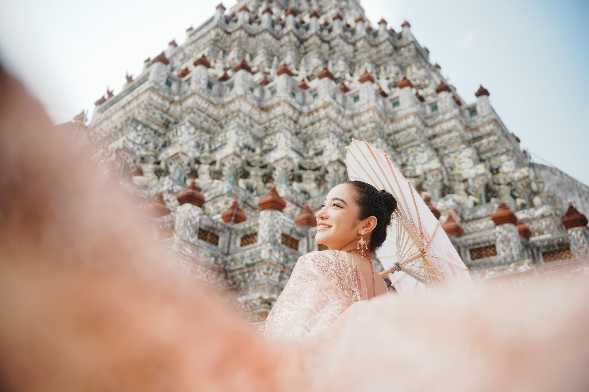 Thai Costume Rental Experience in Bangkok by Thai Glam Studio - Thumbnail 15