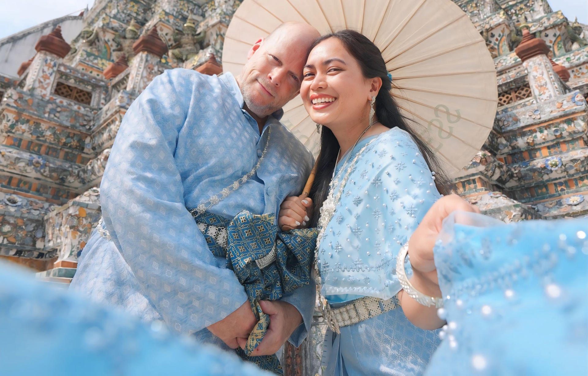 Wat Arun Photoshoot in Thai Costume: Bangkok, Thailand - Thumbnail 11