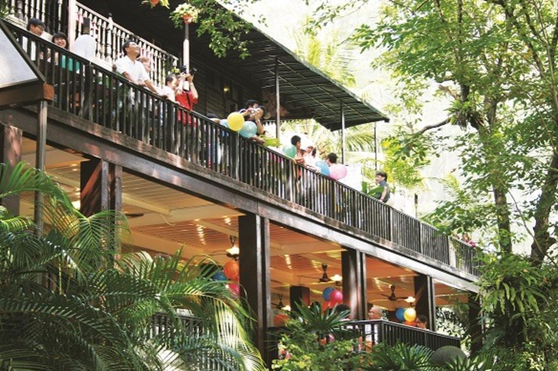 KL Bird Park Admission Ticket With One Way Transfer - Thumbnail 2