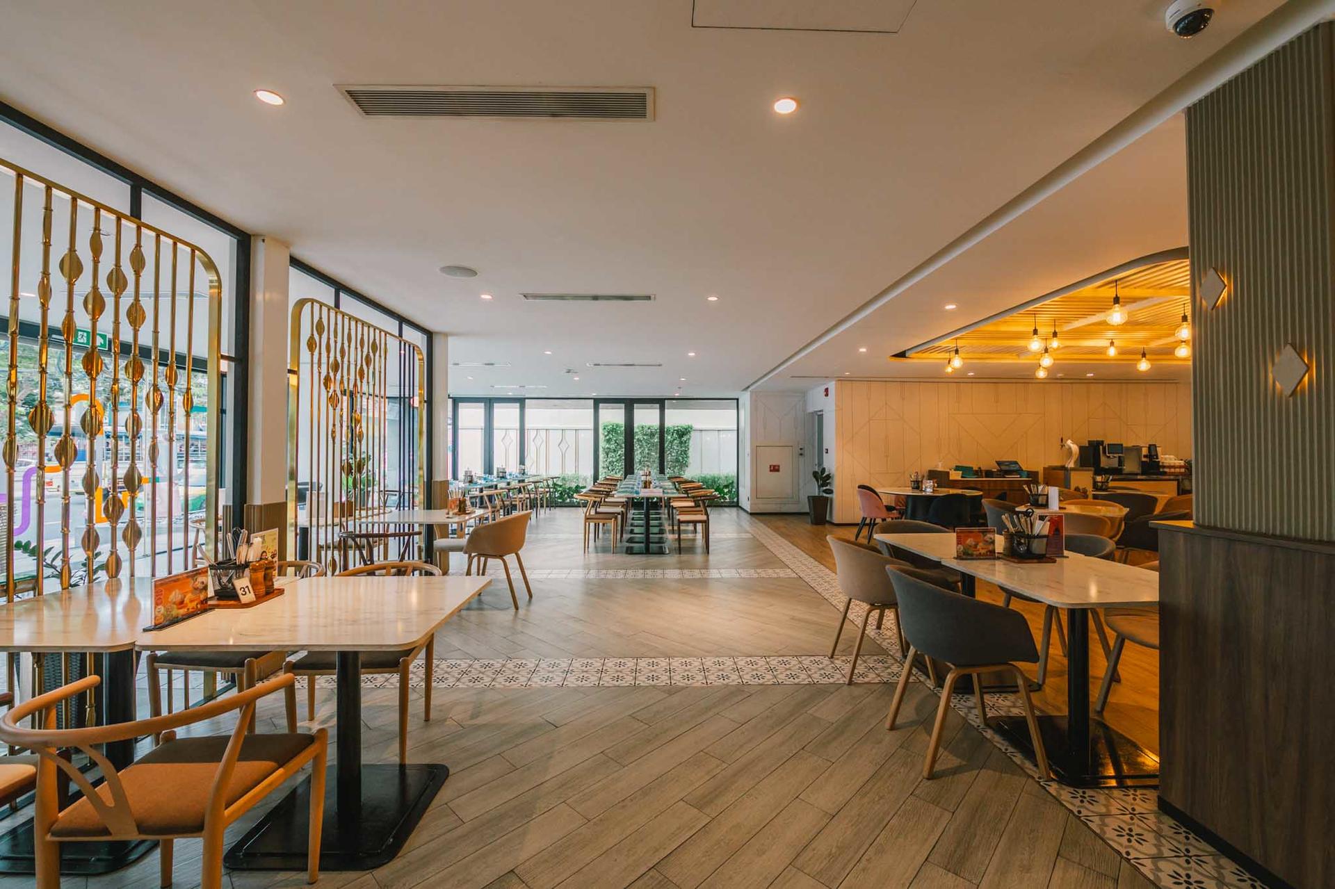 Deja Brew Lifestyle Cafe at Centara Life Hotel Bangkok Phra Nakhon - Thumbnail 49