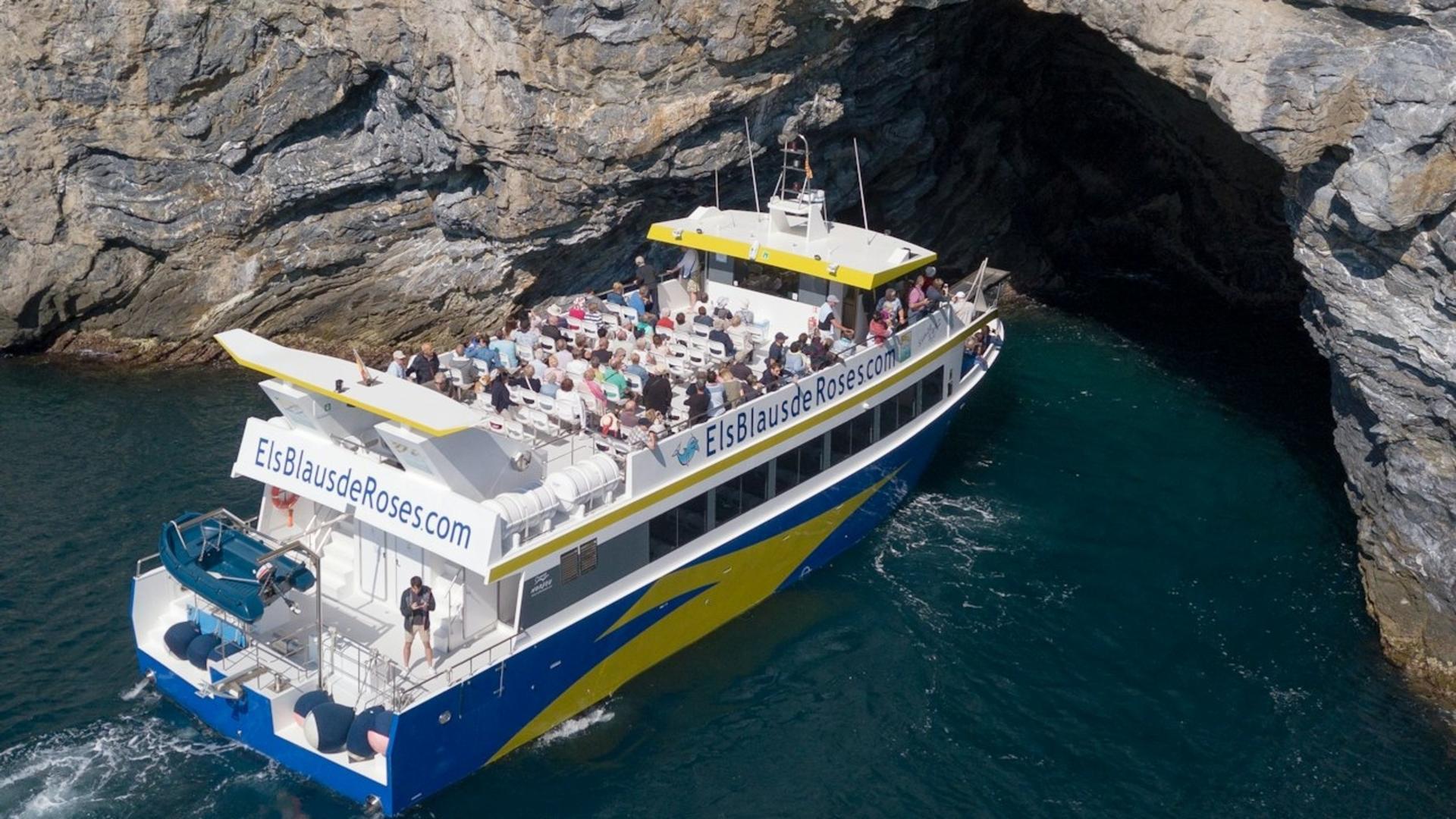 Catamaran cruise experience and free time in town in Costa Brava  - Thumbnail 4
