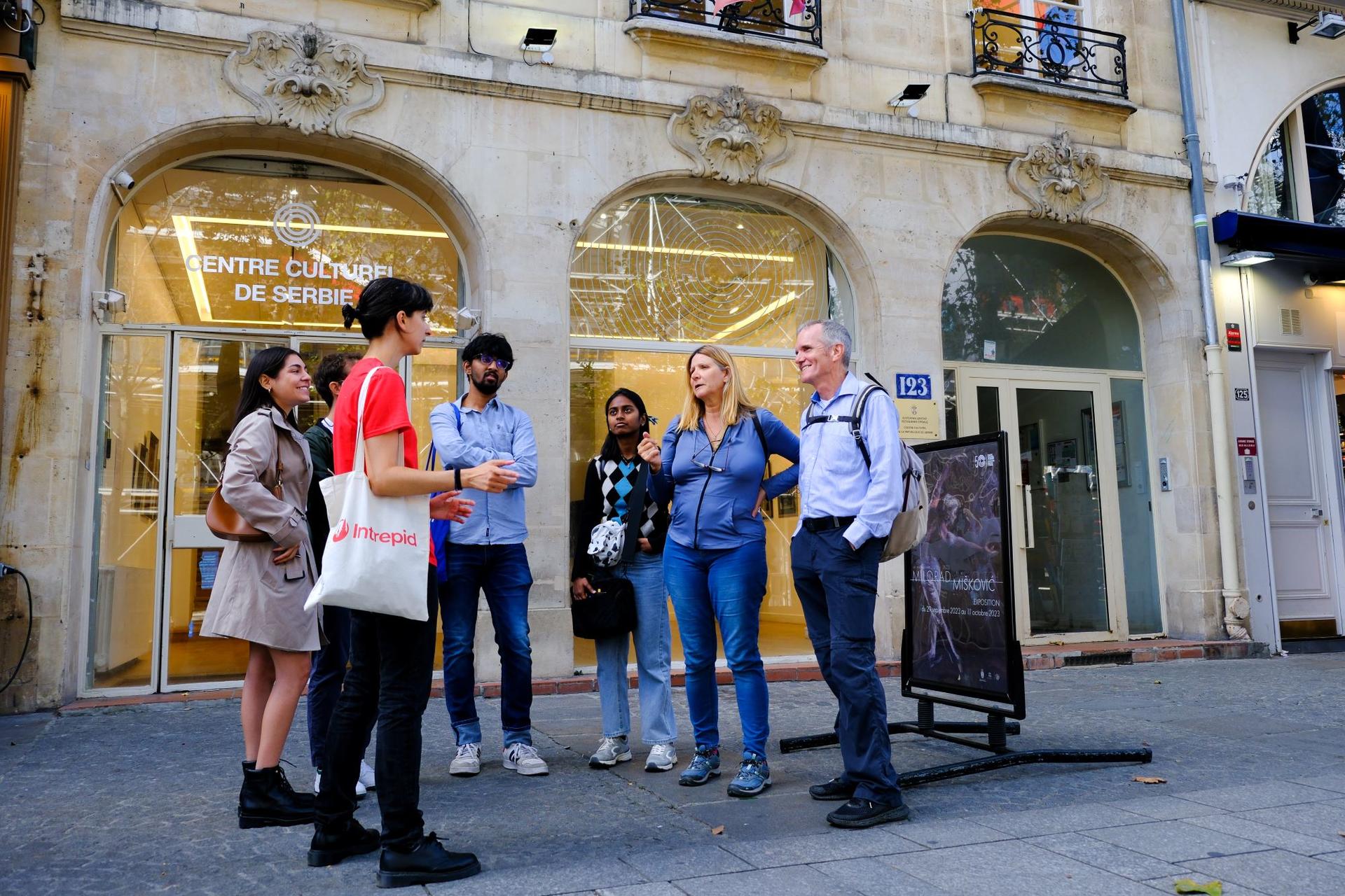 Hidden Gems of Marais Guided Tour in Paris - Thumbnail 2