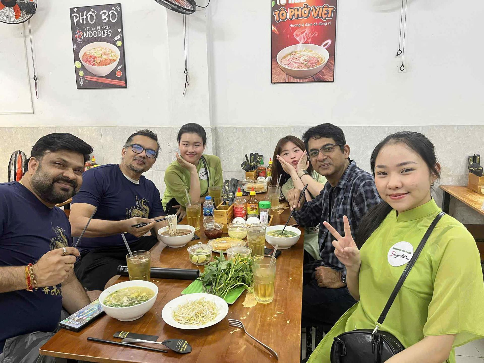 Ho Chi Minh City: Walking Street Food Tour with 12 Local Tastings - Thumbnail 13